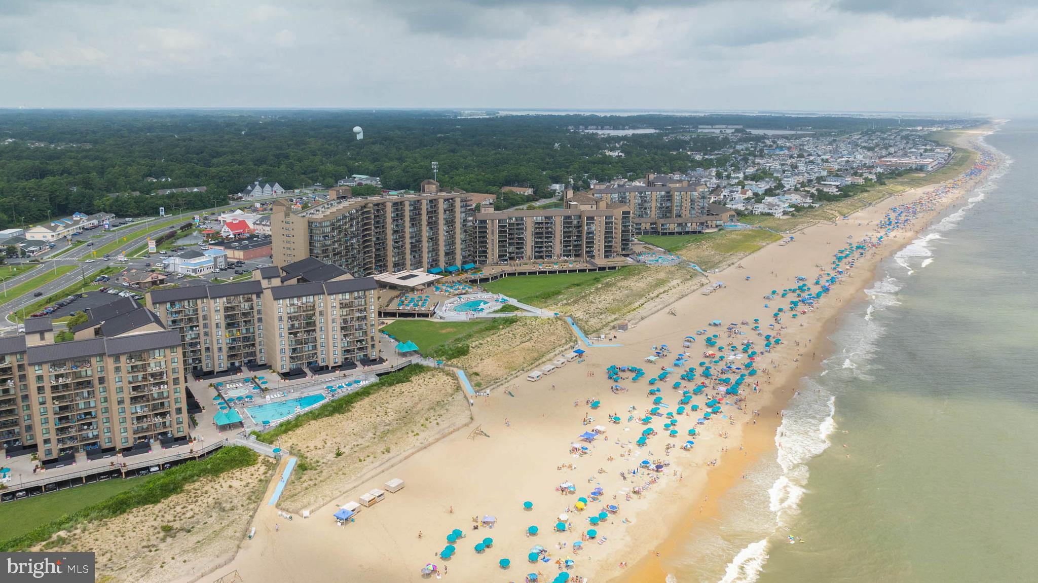 SEA COLONY EAST - Residential