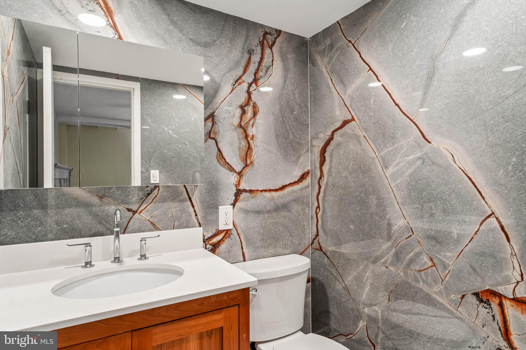 SEA COLONY EAST - Residential