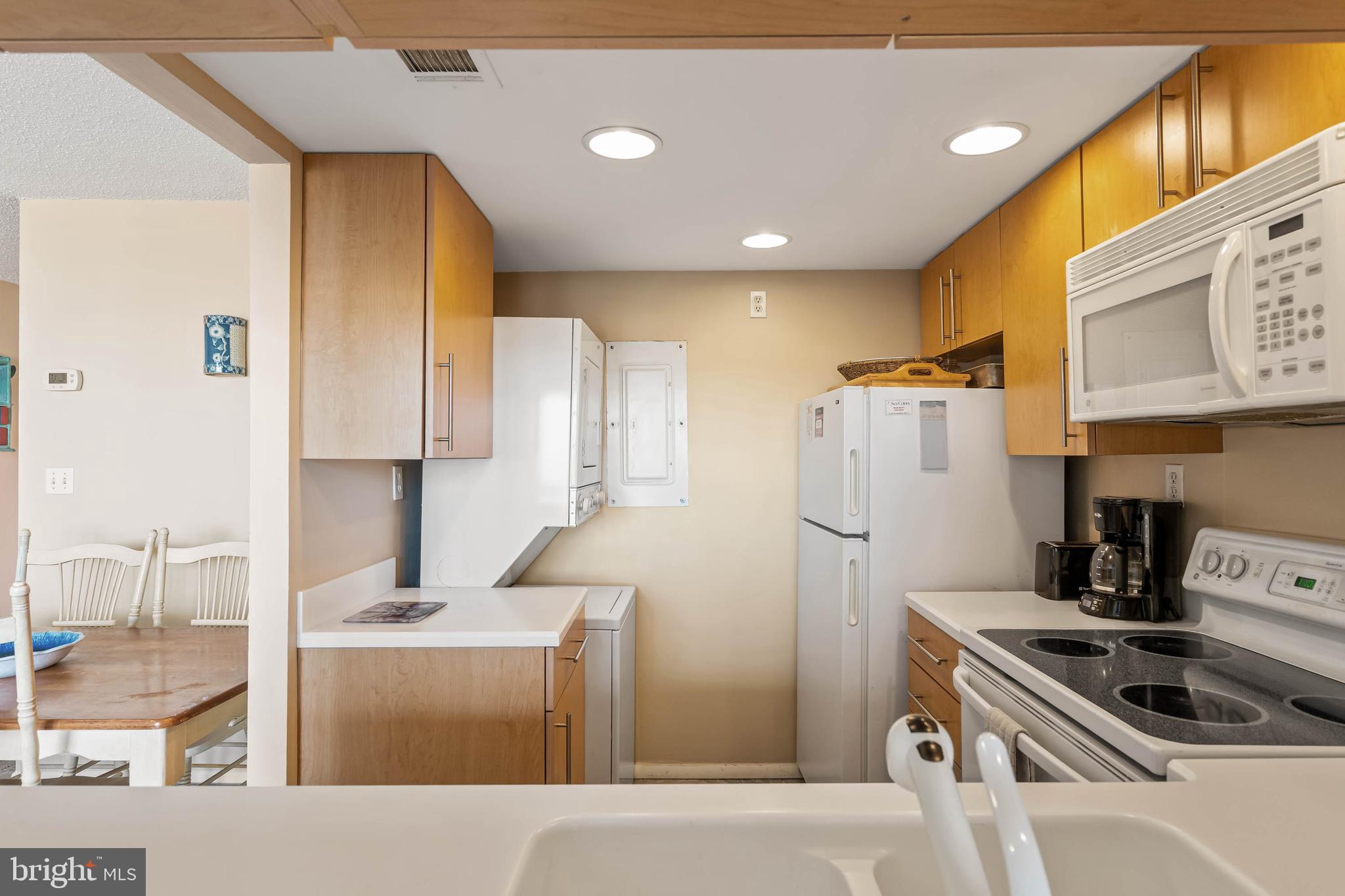 SEA COLONY EAST - Residential