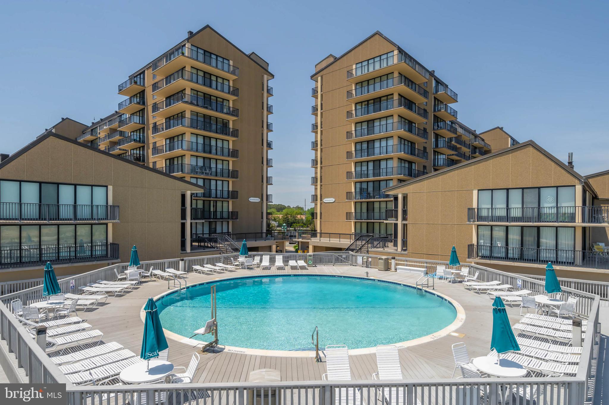 SEA COLONY EAST - Residential