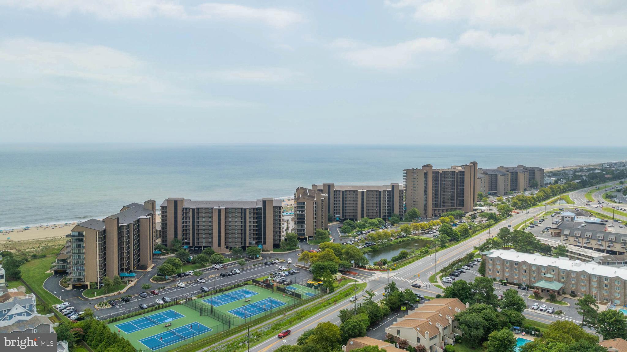 SEA COLONY EAST - Residential