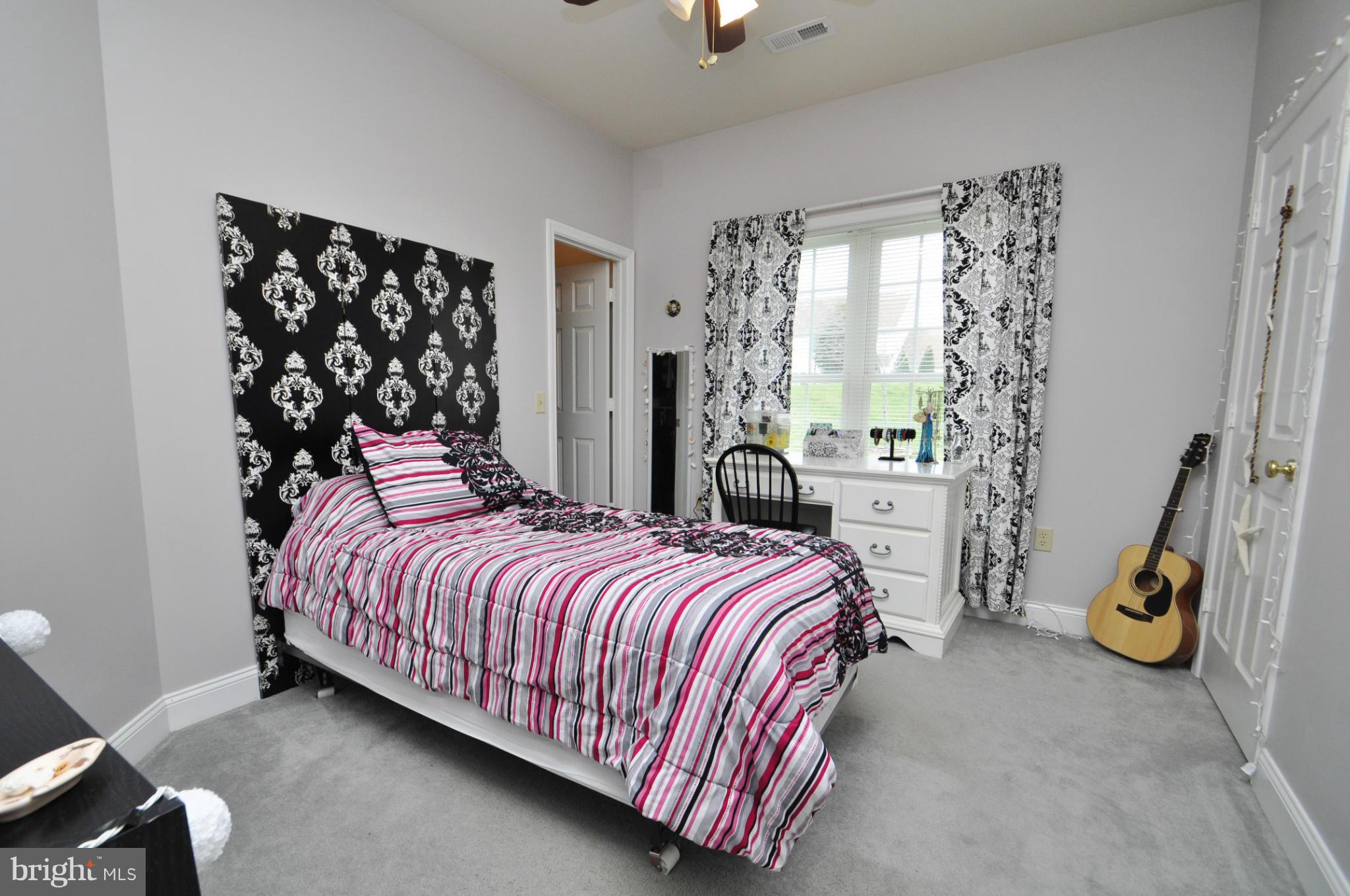 STAFFORD LAKES VILLAGE - Residential