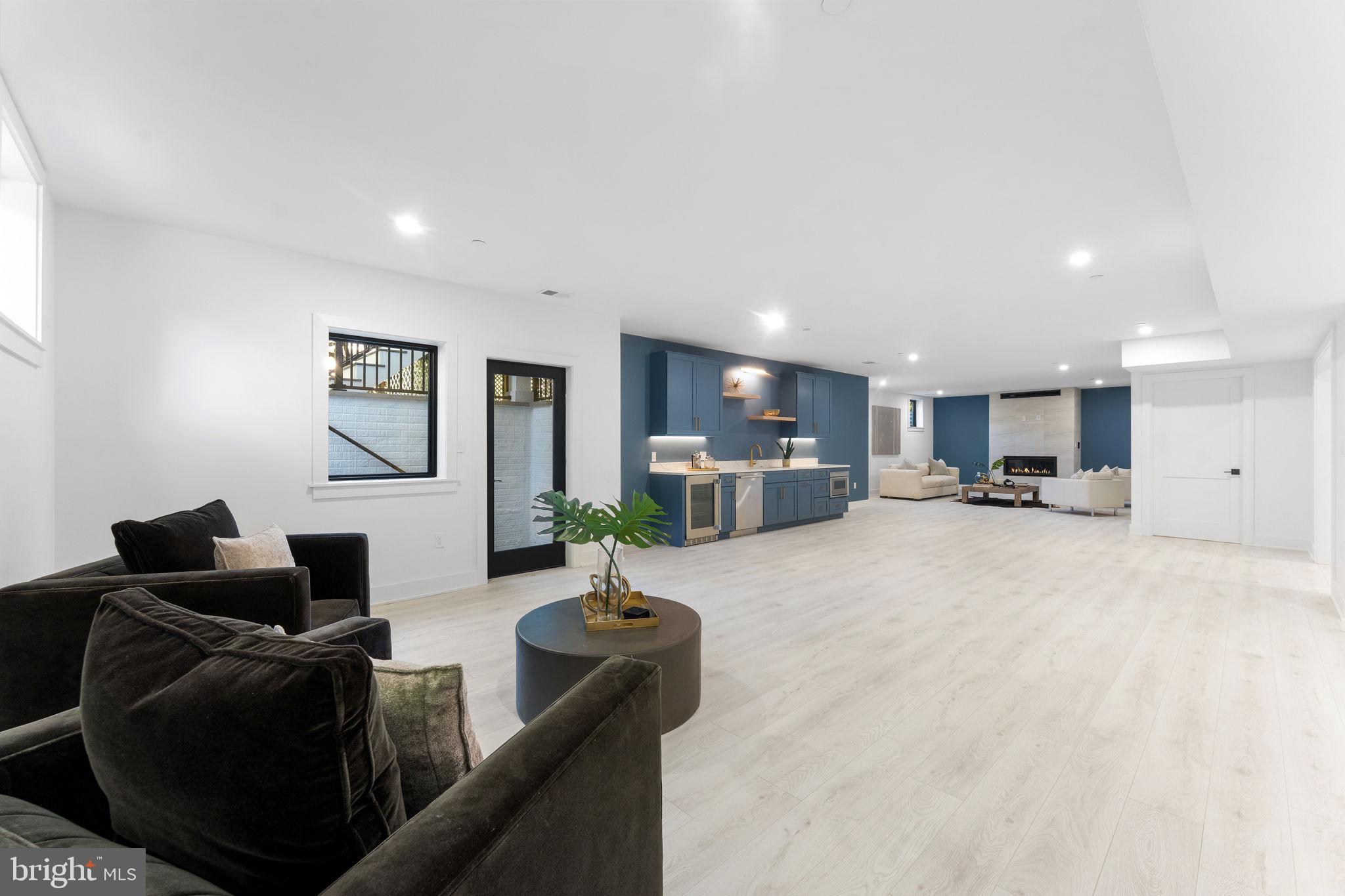 WOODHAVEN - Residential