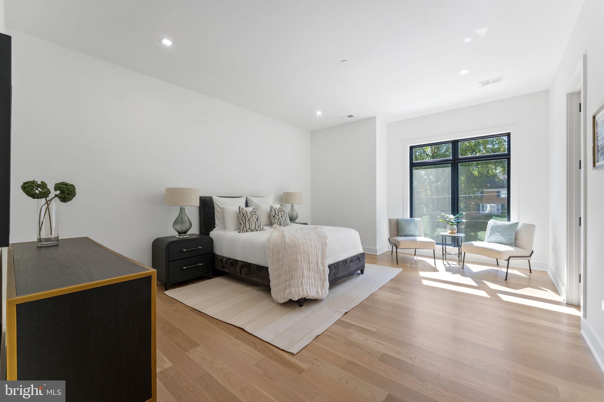 WOODHAVEN - Residential