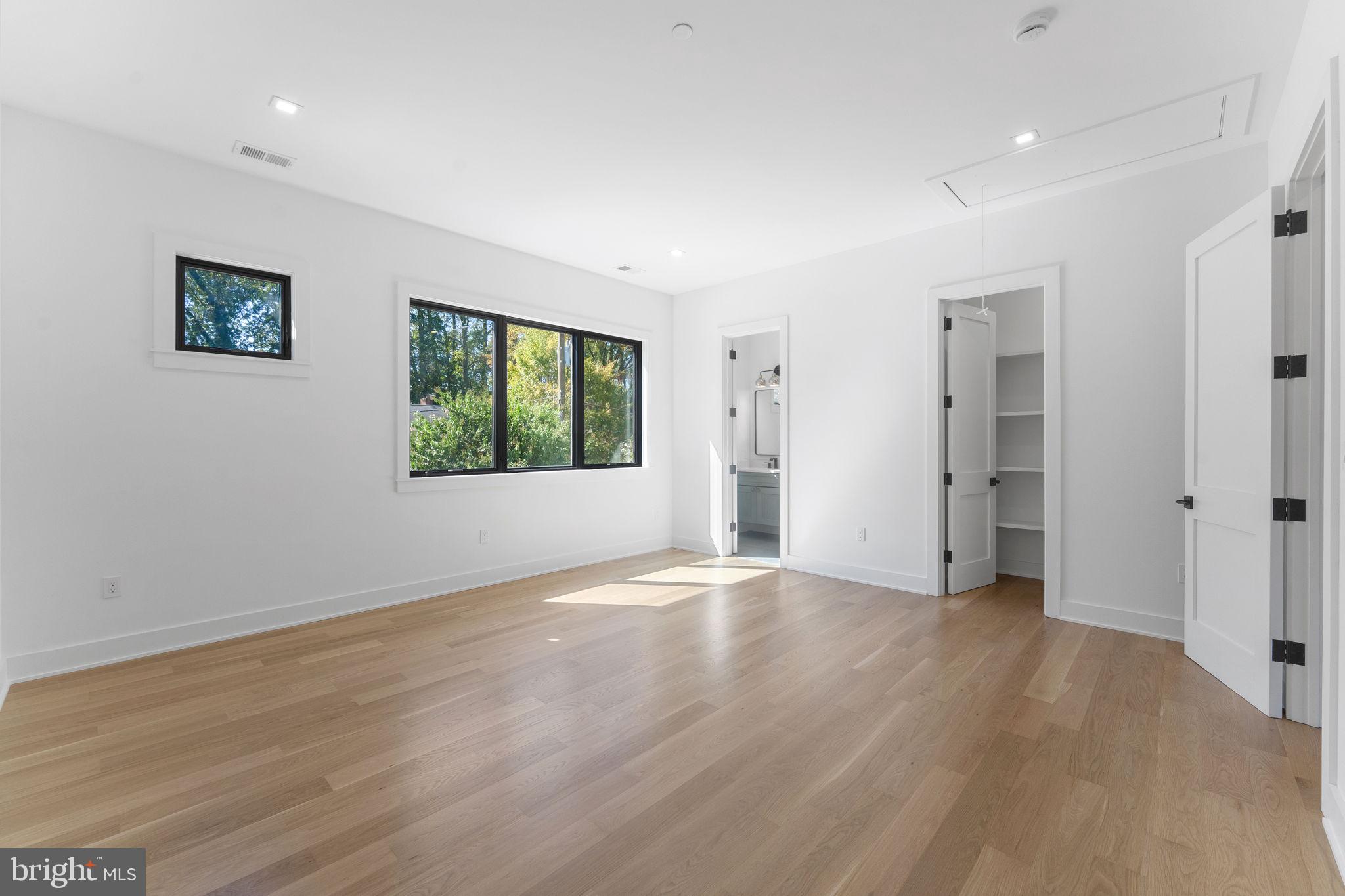 WOODHAVEN - Residential