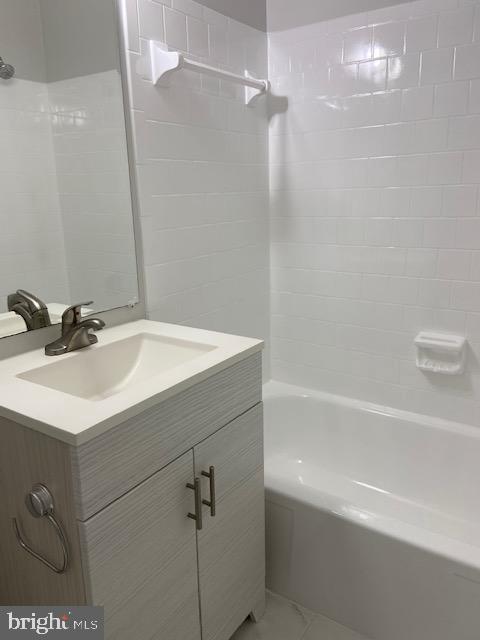 MOUNT VERNON SQUARE - Residential Lease