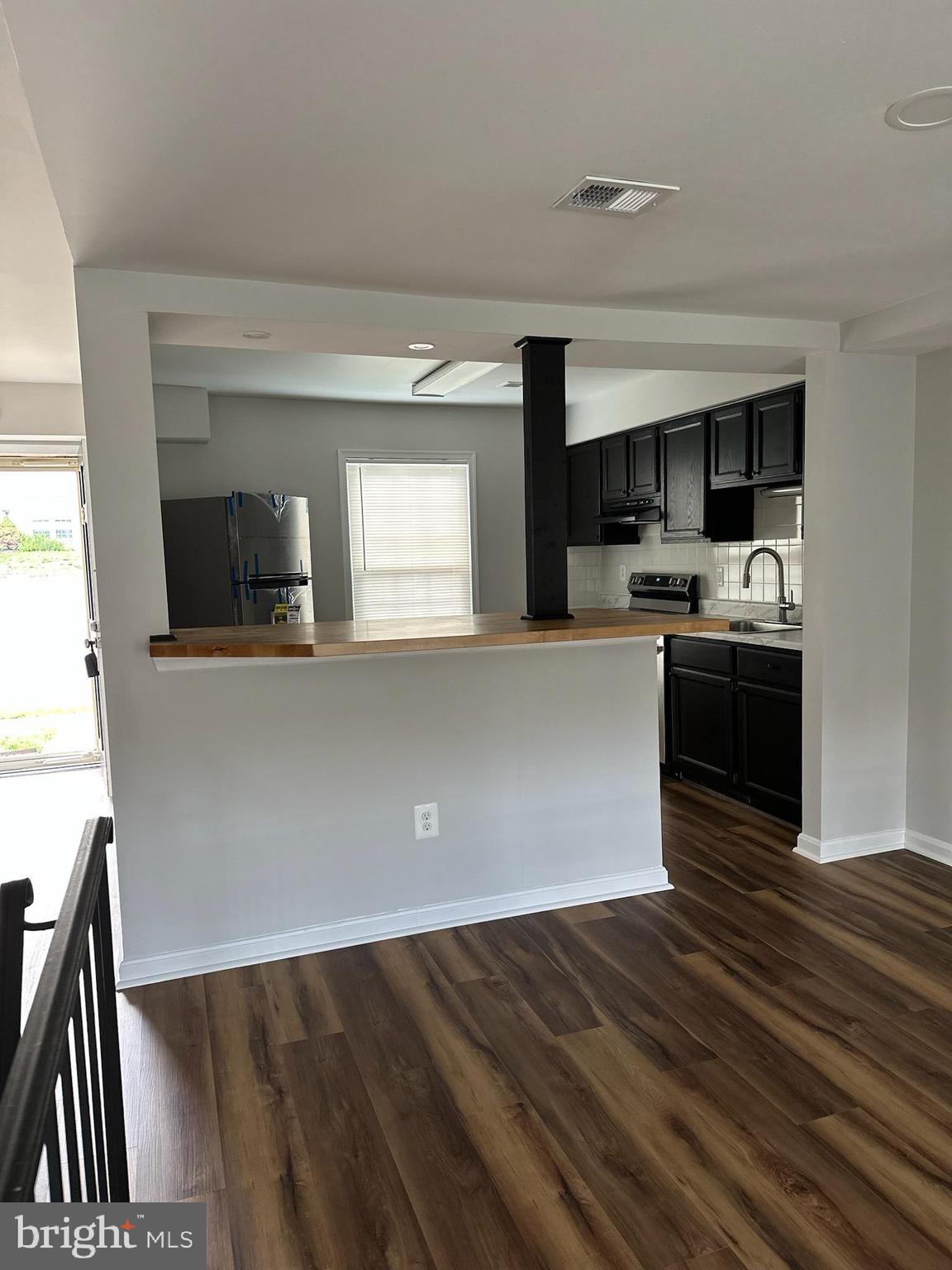 MOUNT VERNON SQUARE - Residential Lease