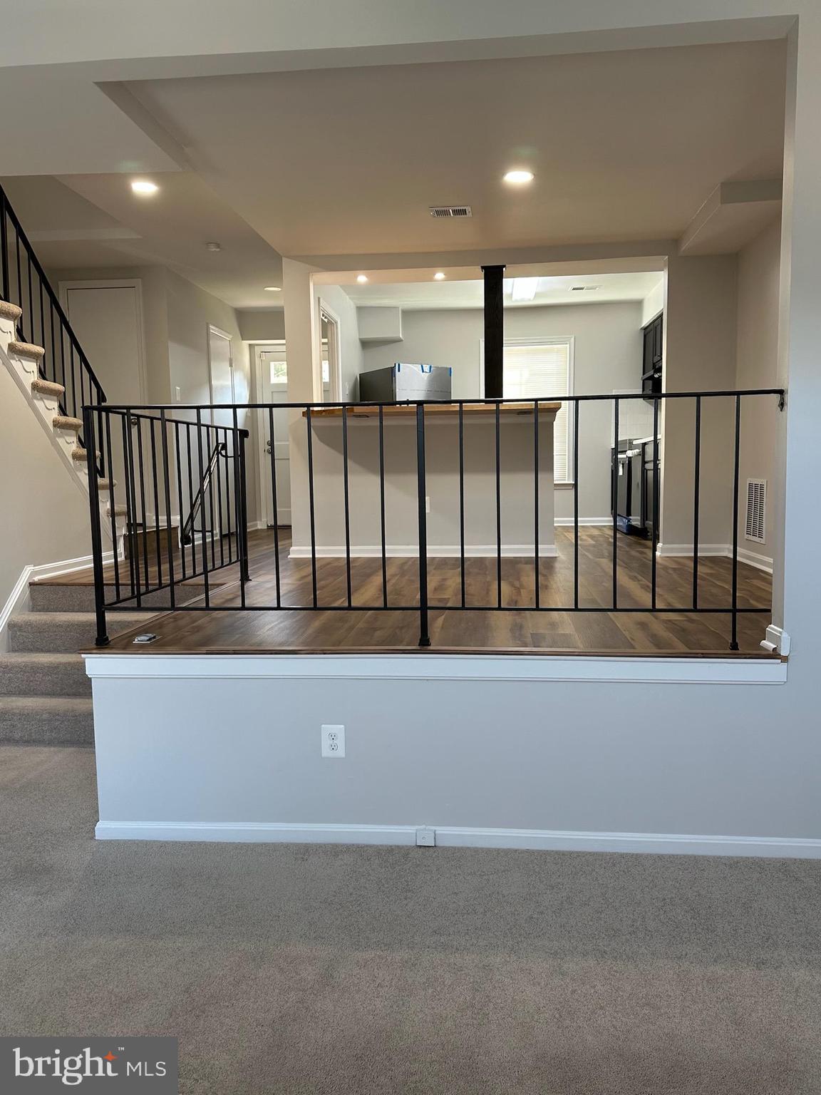 MOUNT VERNON SQUARE - Residential Lease