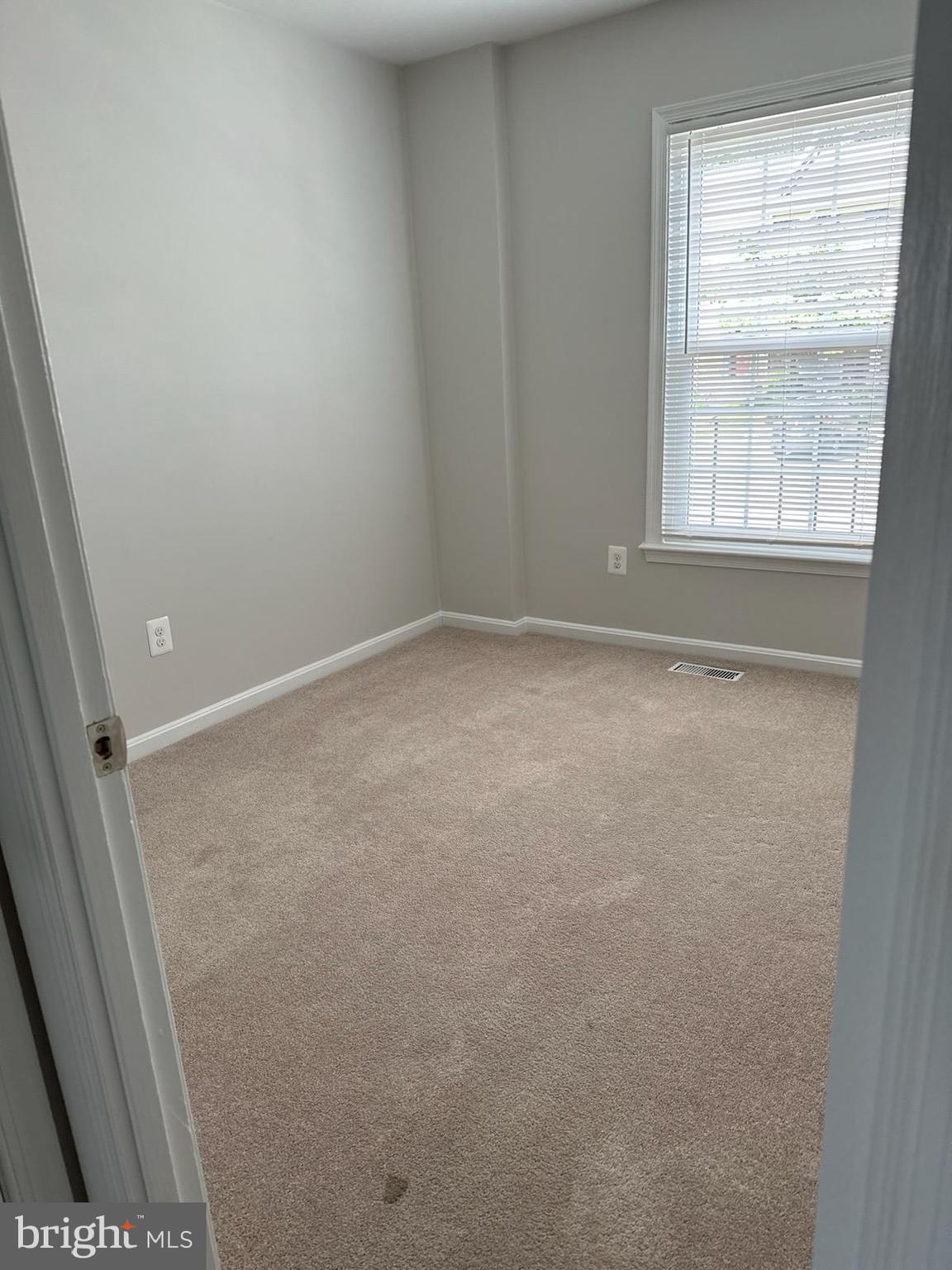 MOUNT VERNON SQUARE - Residential Lease