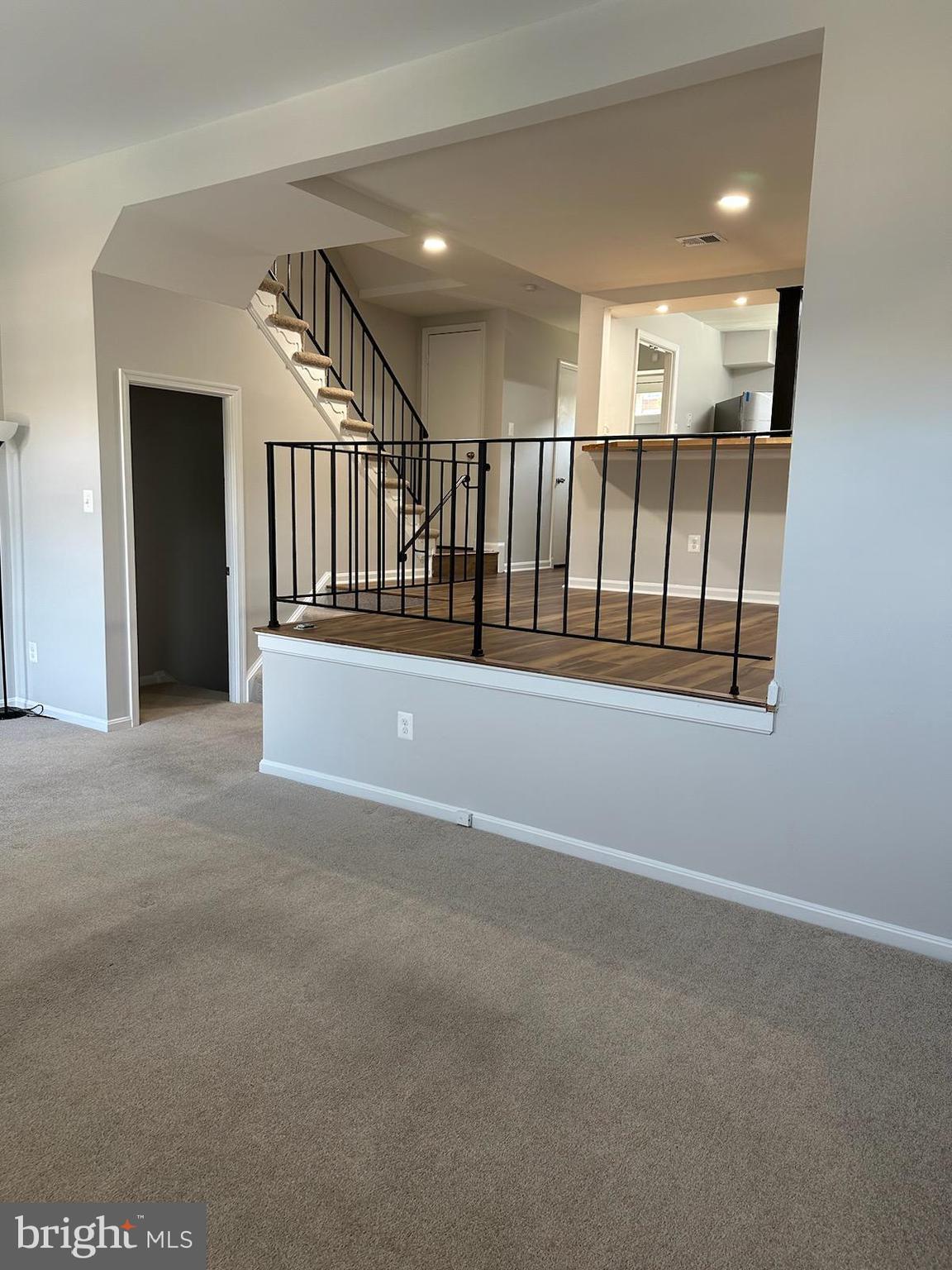 MOUNT VERNON SQUARE - Residential Lease