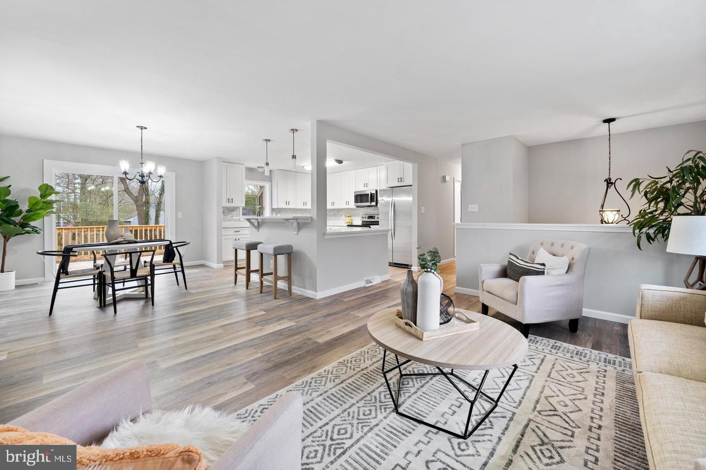 GREENVIEW KNOLLS - Residential Lease