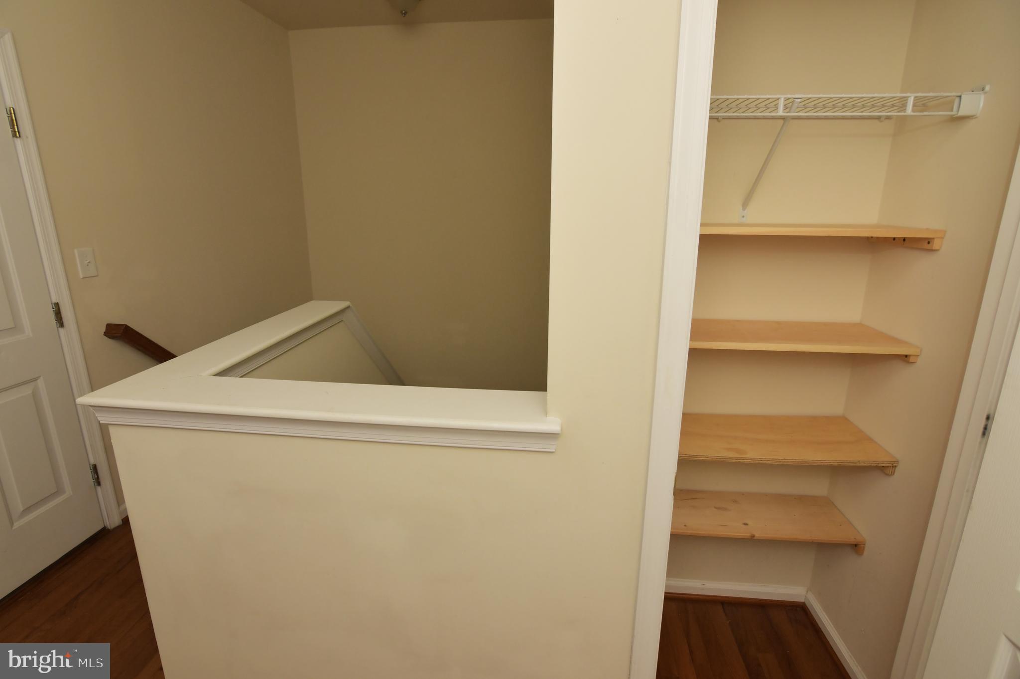 WAKELAND MANOR - Residential