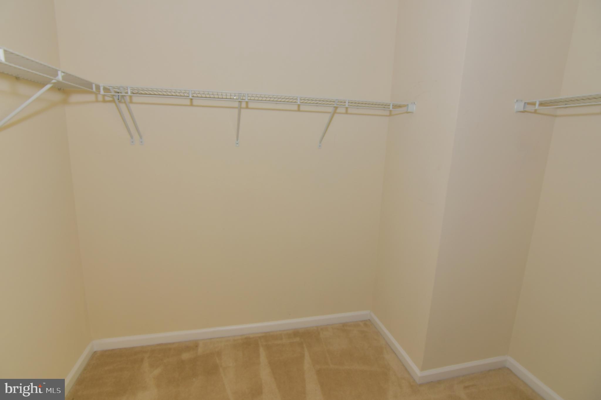 WAKELAND MANOR - Residential