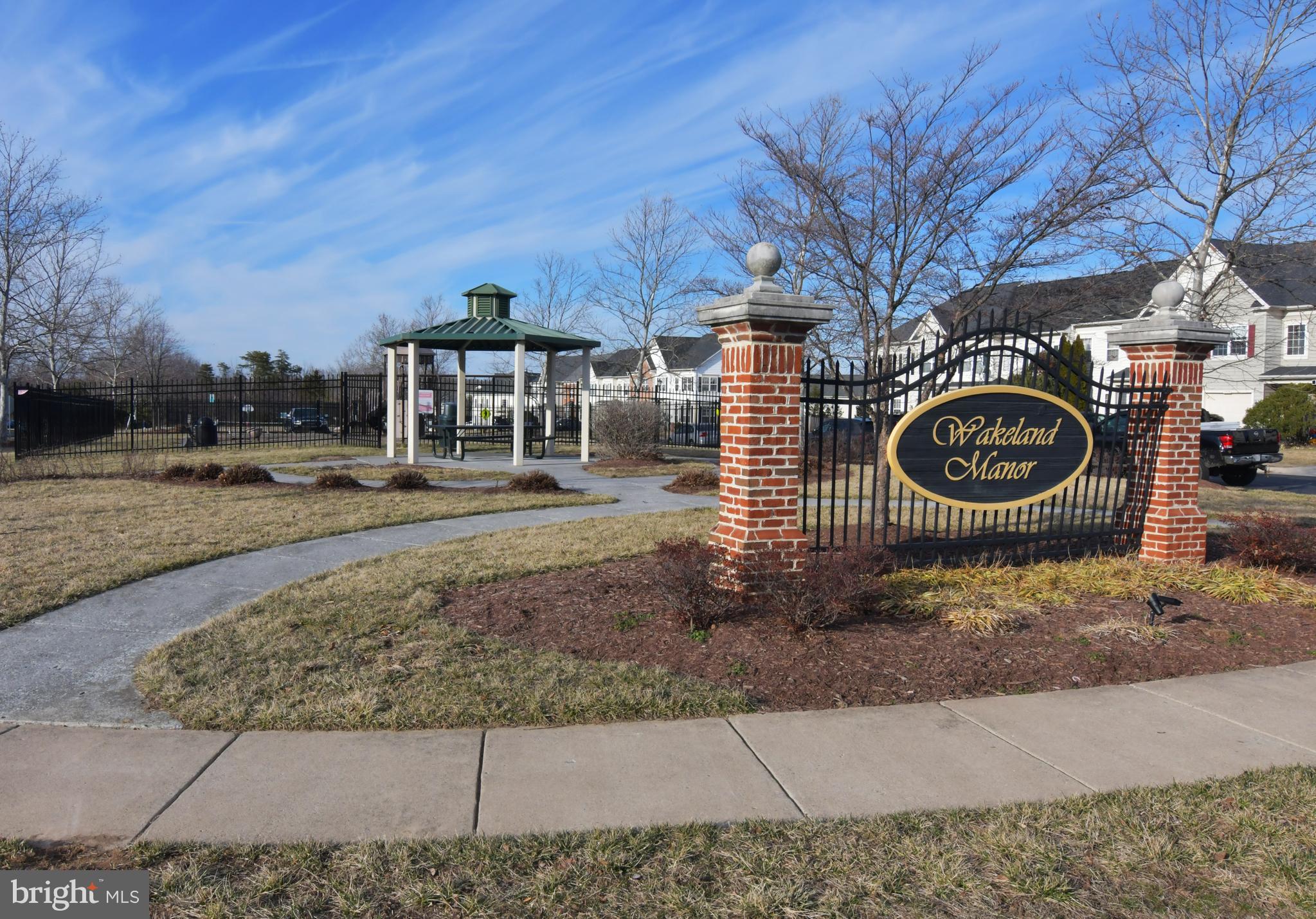 WAKELAND MANOR - Residential