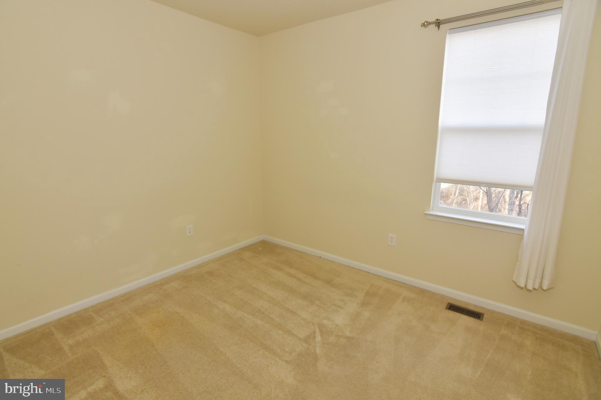 WAKELAND MANOR - Residential