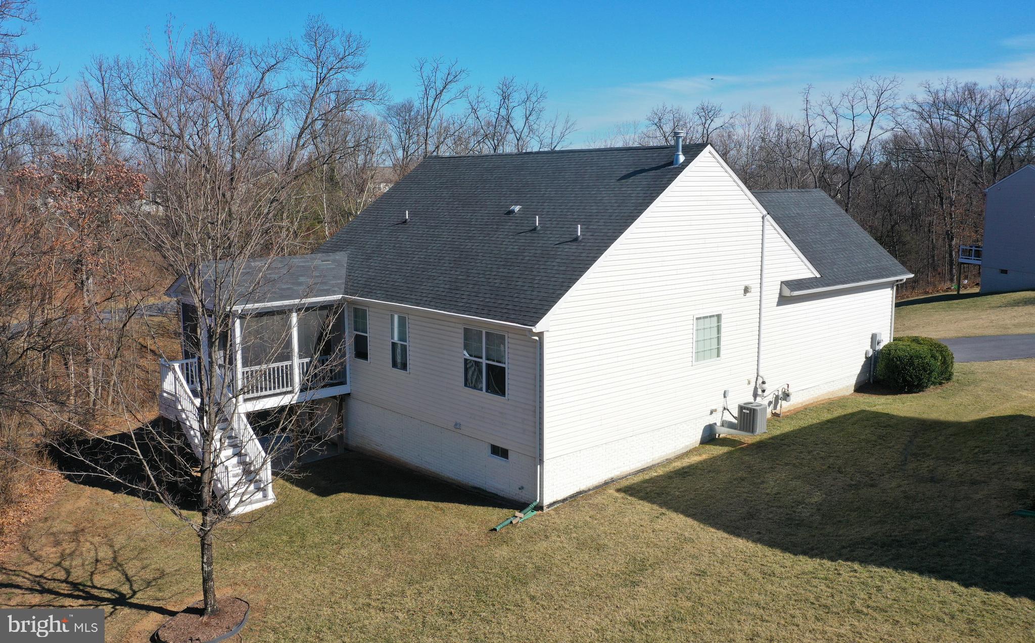 WAKELAND MANOR - Residential