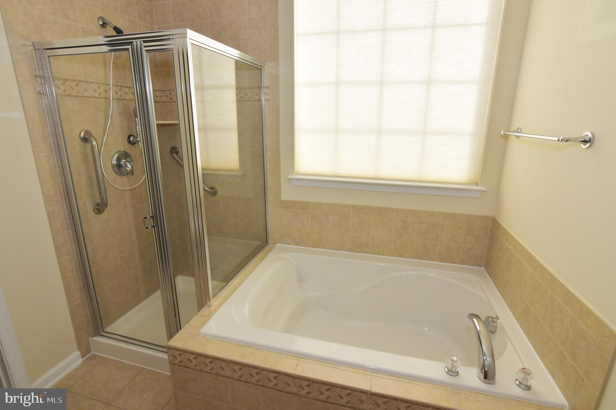 WAKELAND MANOR - Residential