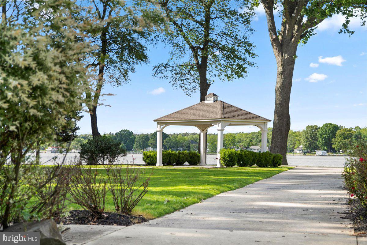 SWAN POINT - Residential