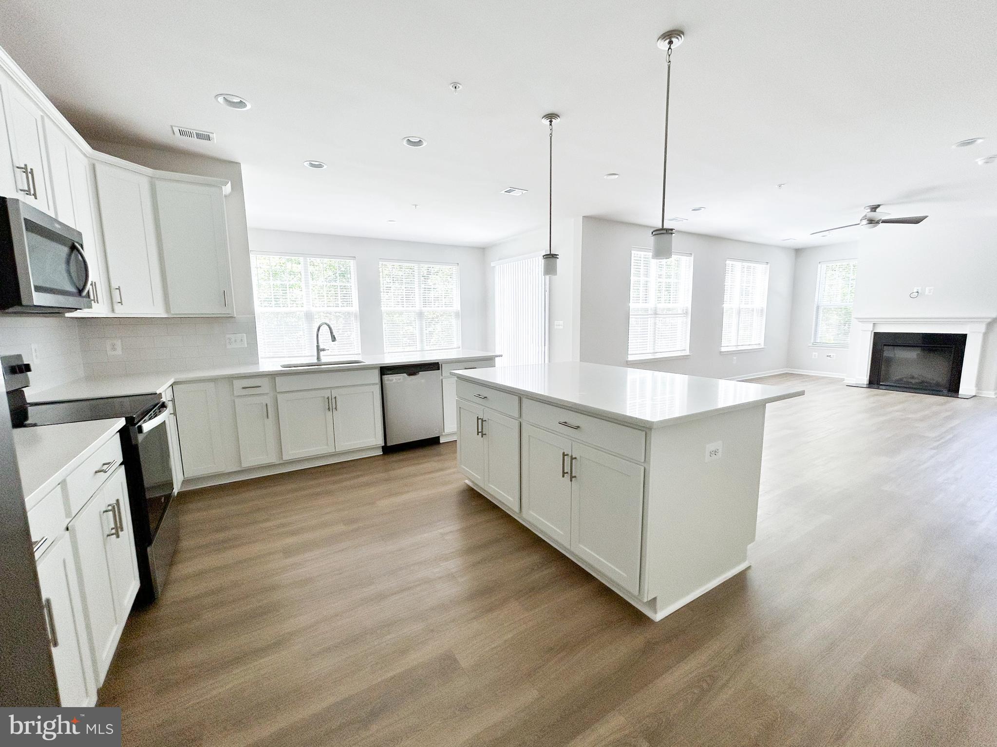 SWAN POINT - Residential