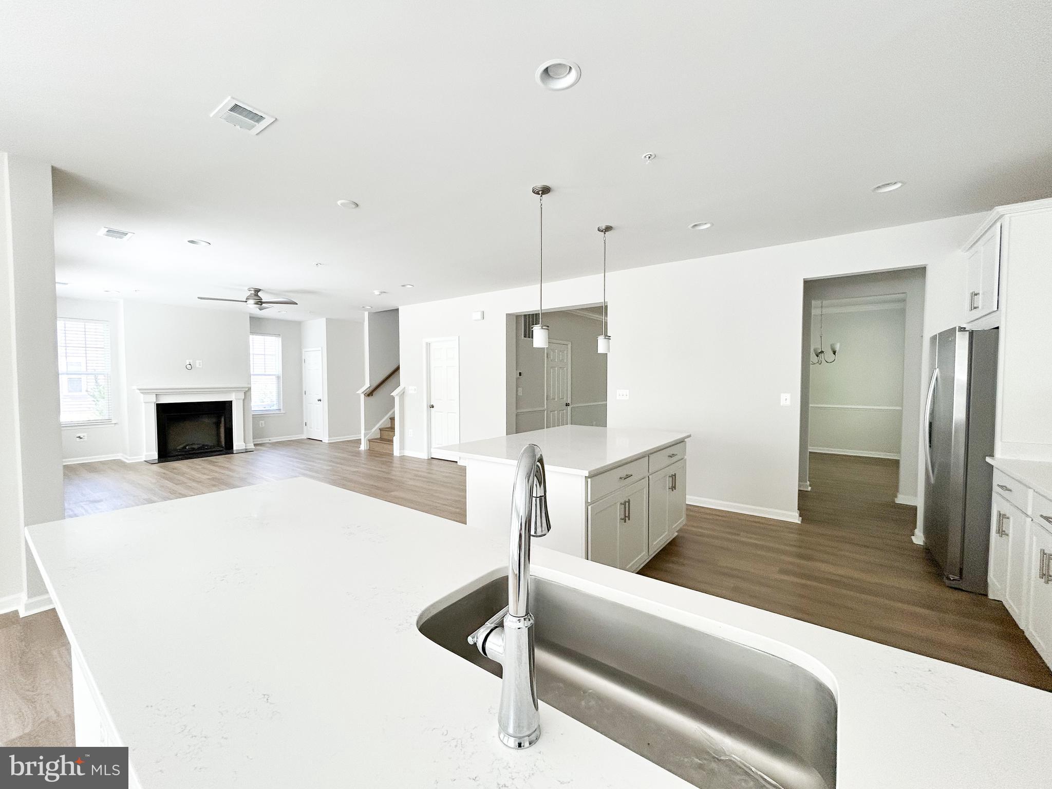 SWAN POINT - Residential