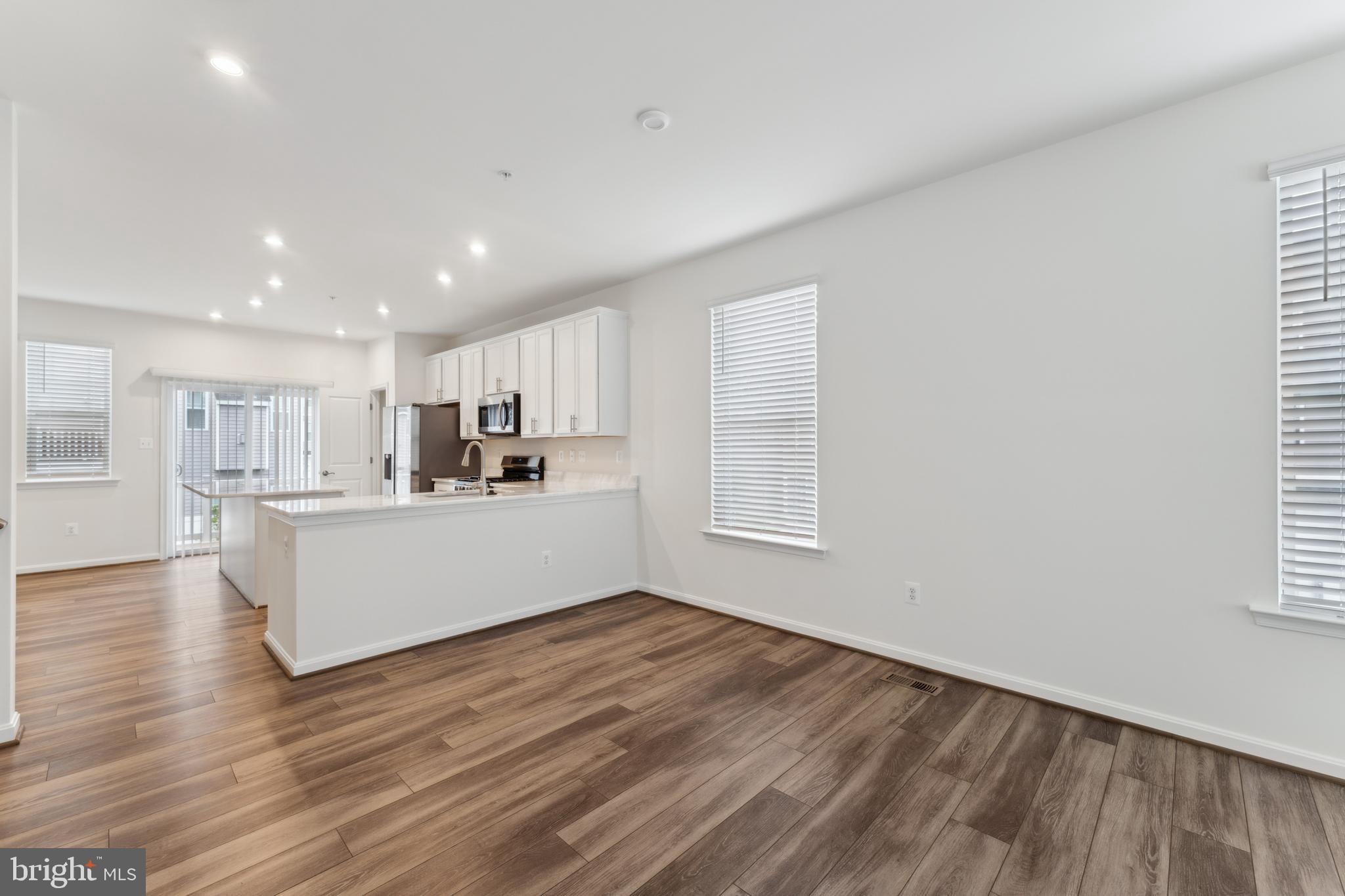 PARKE WEST - Residential