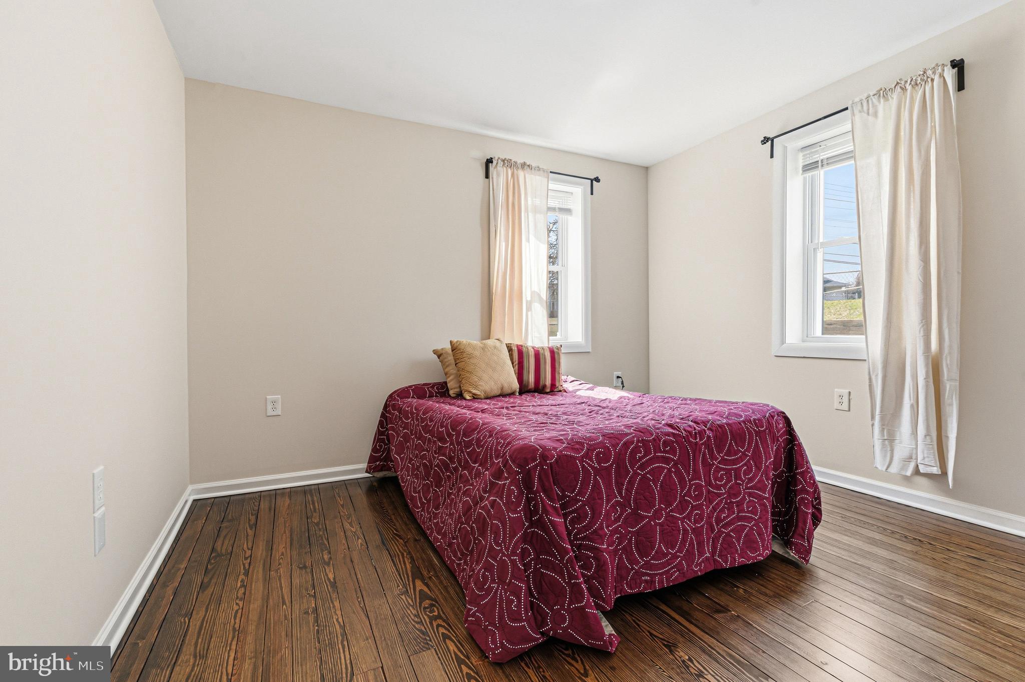 GRAY MANOR - Residential