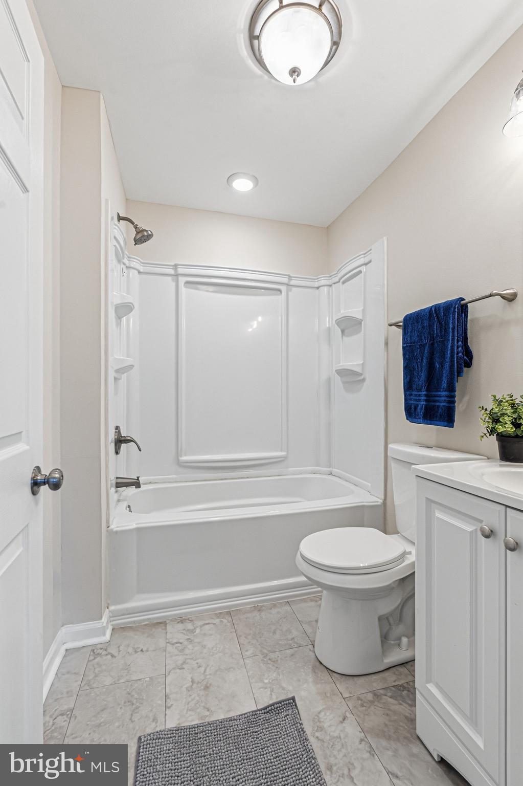 GRAY MANOR - Residential