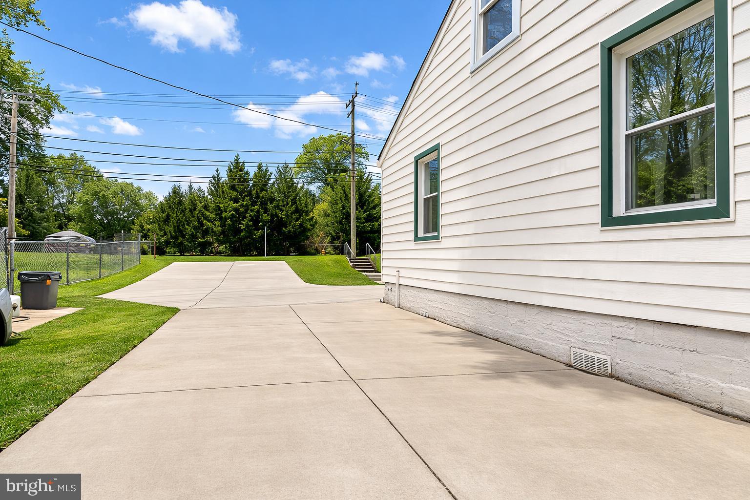 GRAY MANOR - Residential