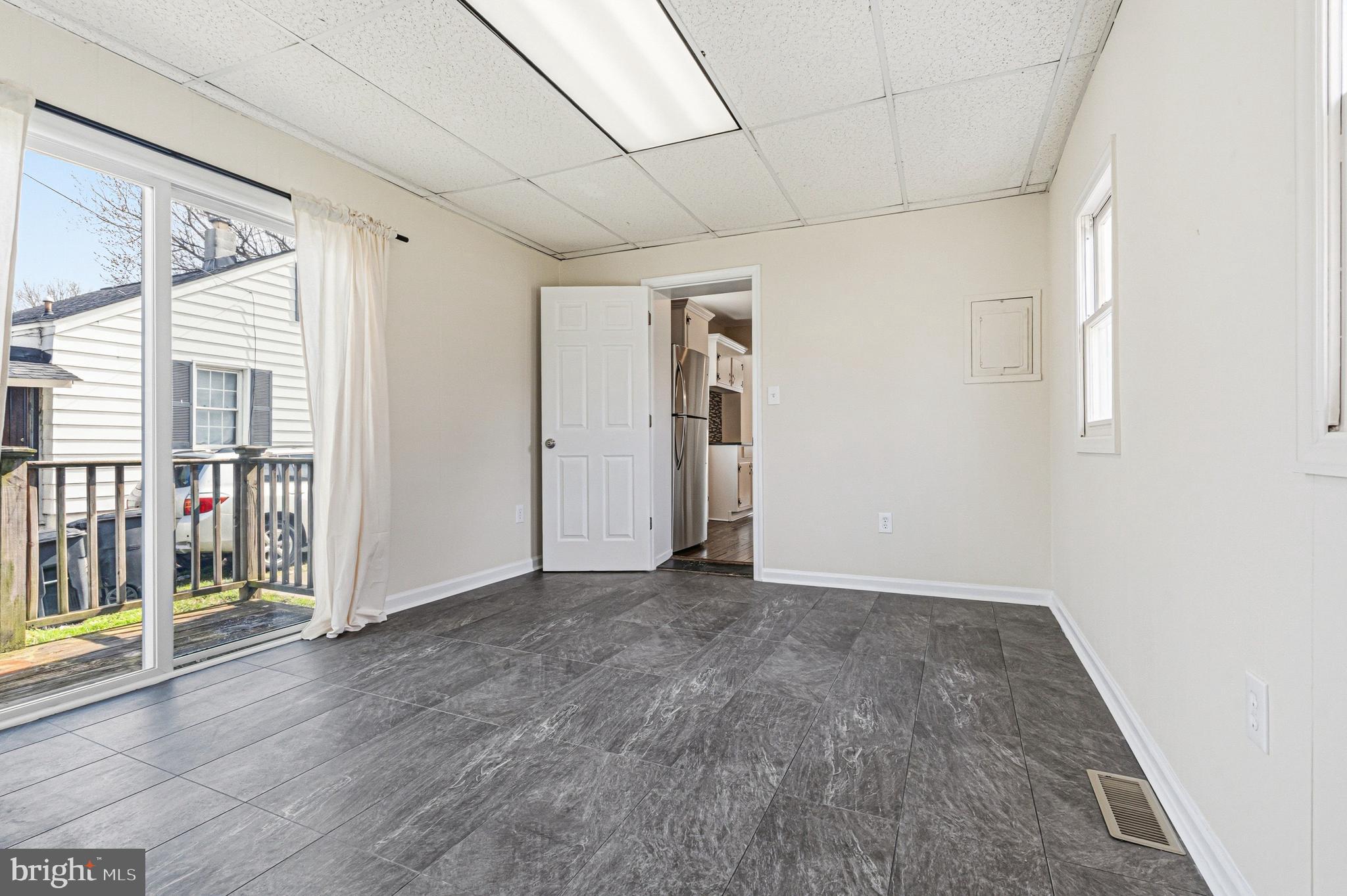 GRAY MANOR - Residential