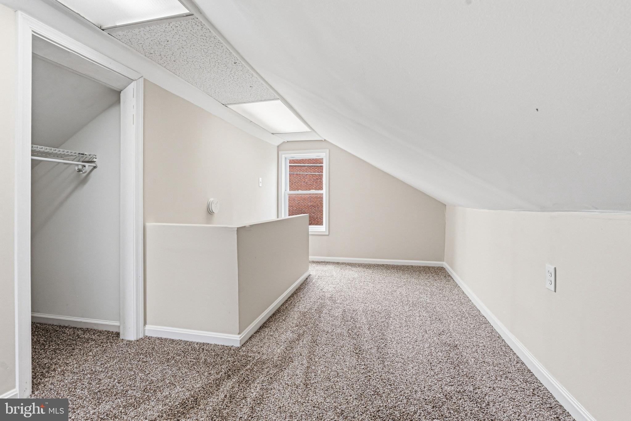 GRAY MANOR - Residential