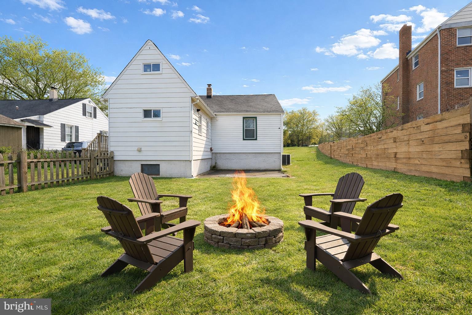 GRAY MANOR - Residential