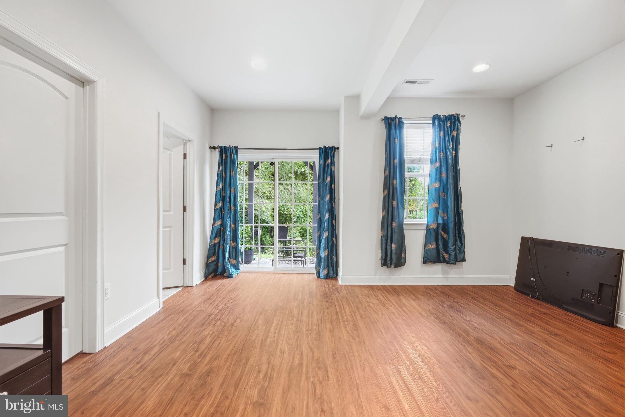 10 RICHARD ROAD