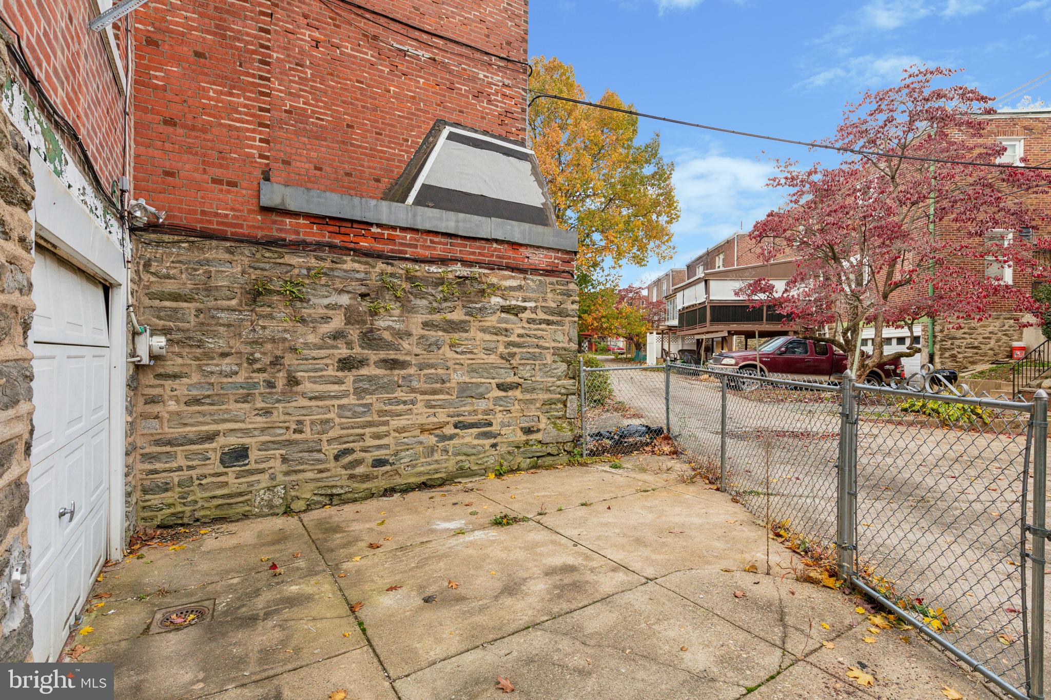 WEST OAK LANE - Residential