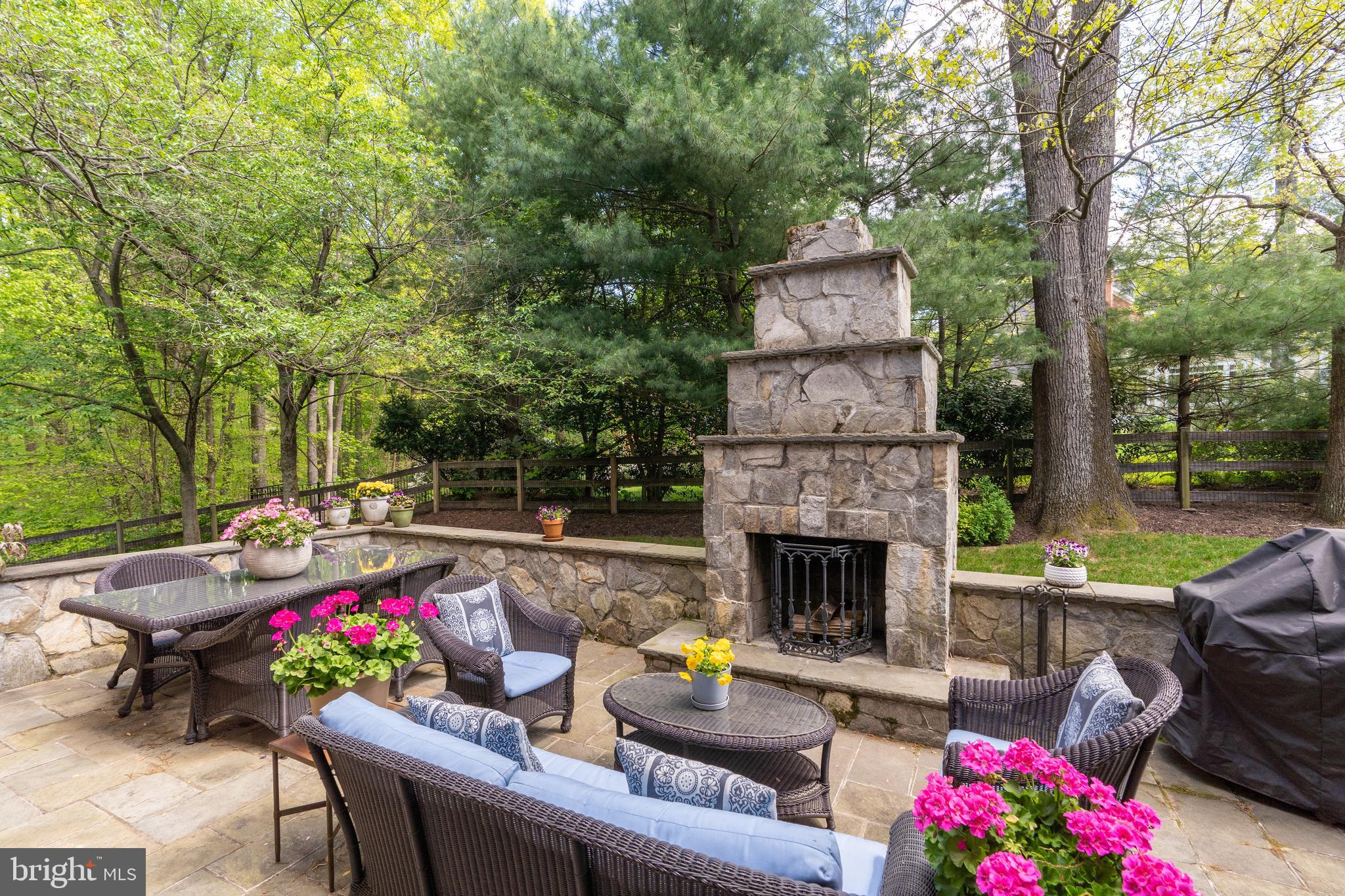 WINDSONG - Residential