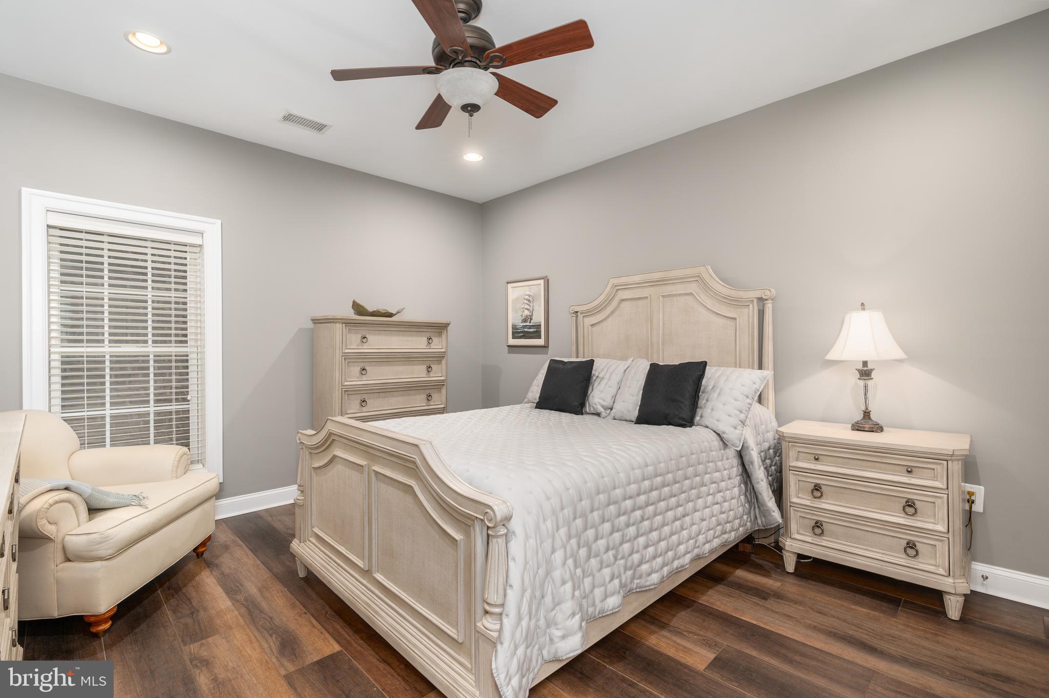 WINDSONG - Residential