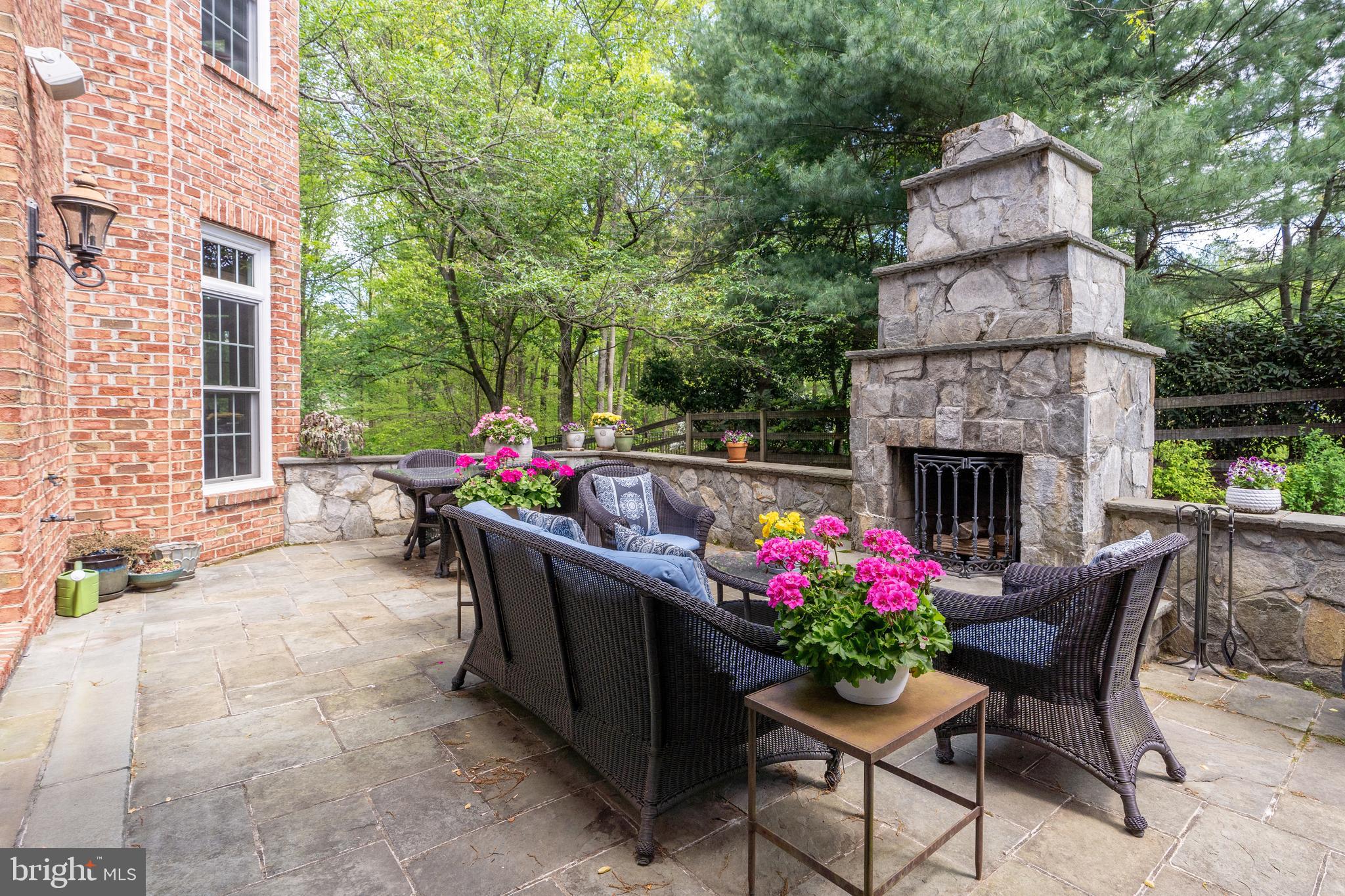 WINDSONG - Residential