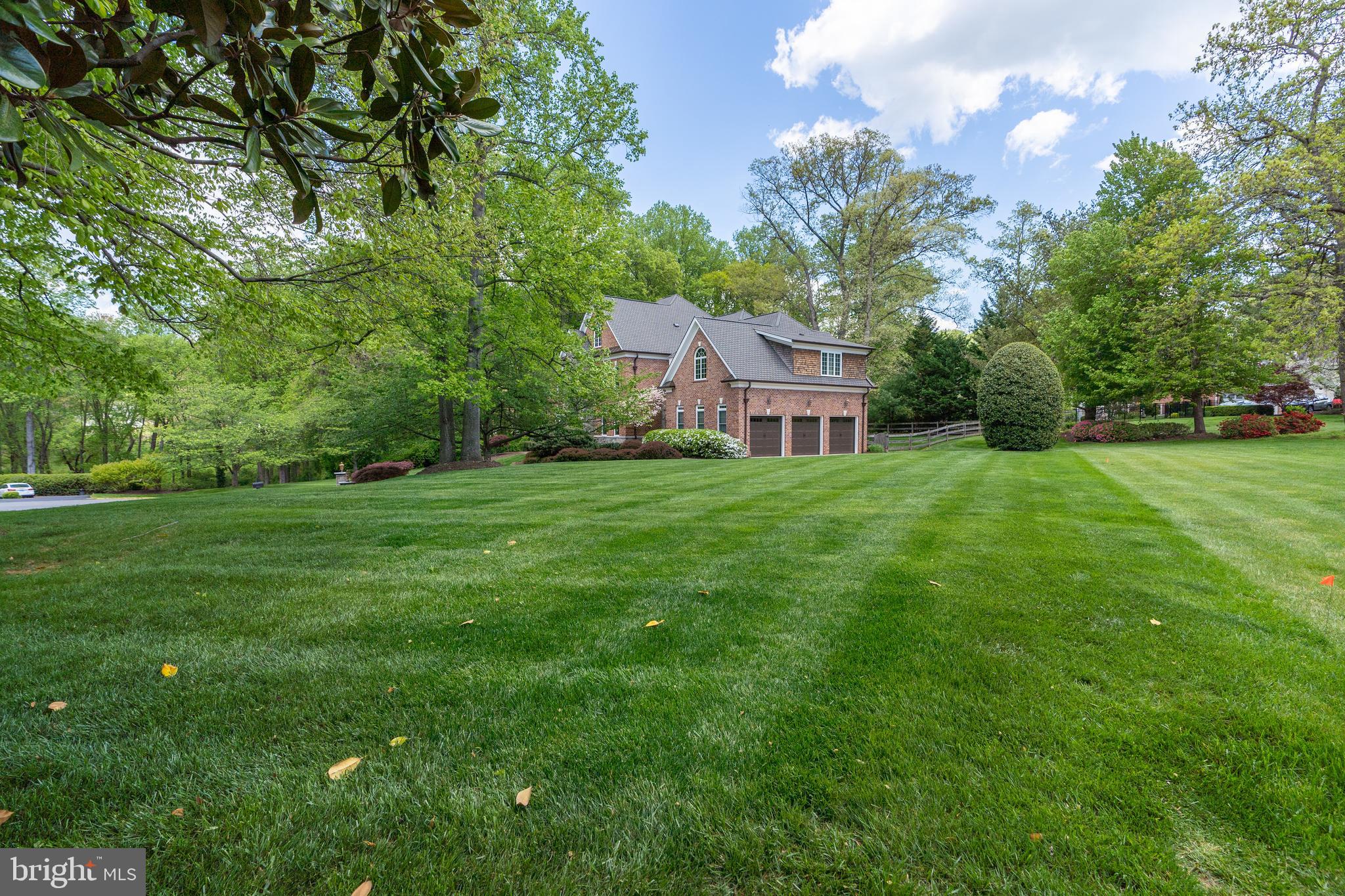 WINDSONG - Residential