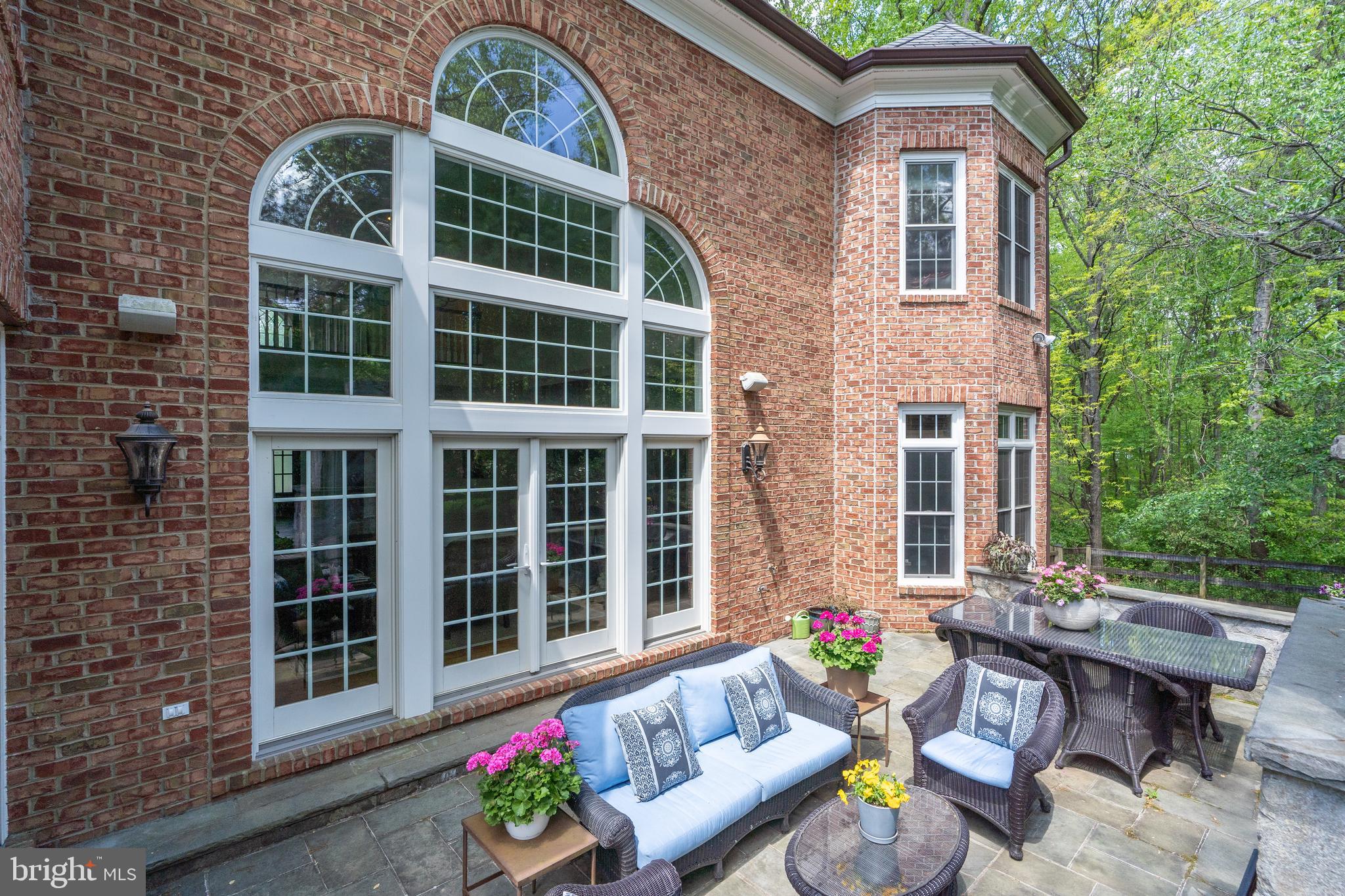 WINDSONG - Residential