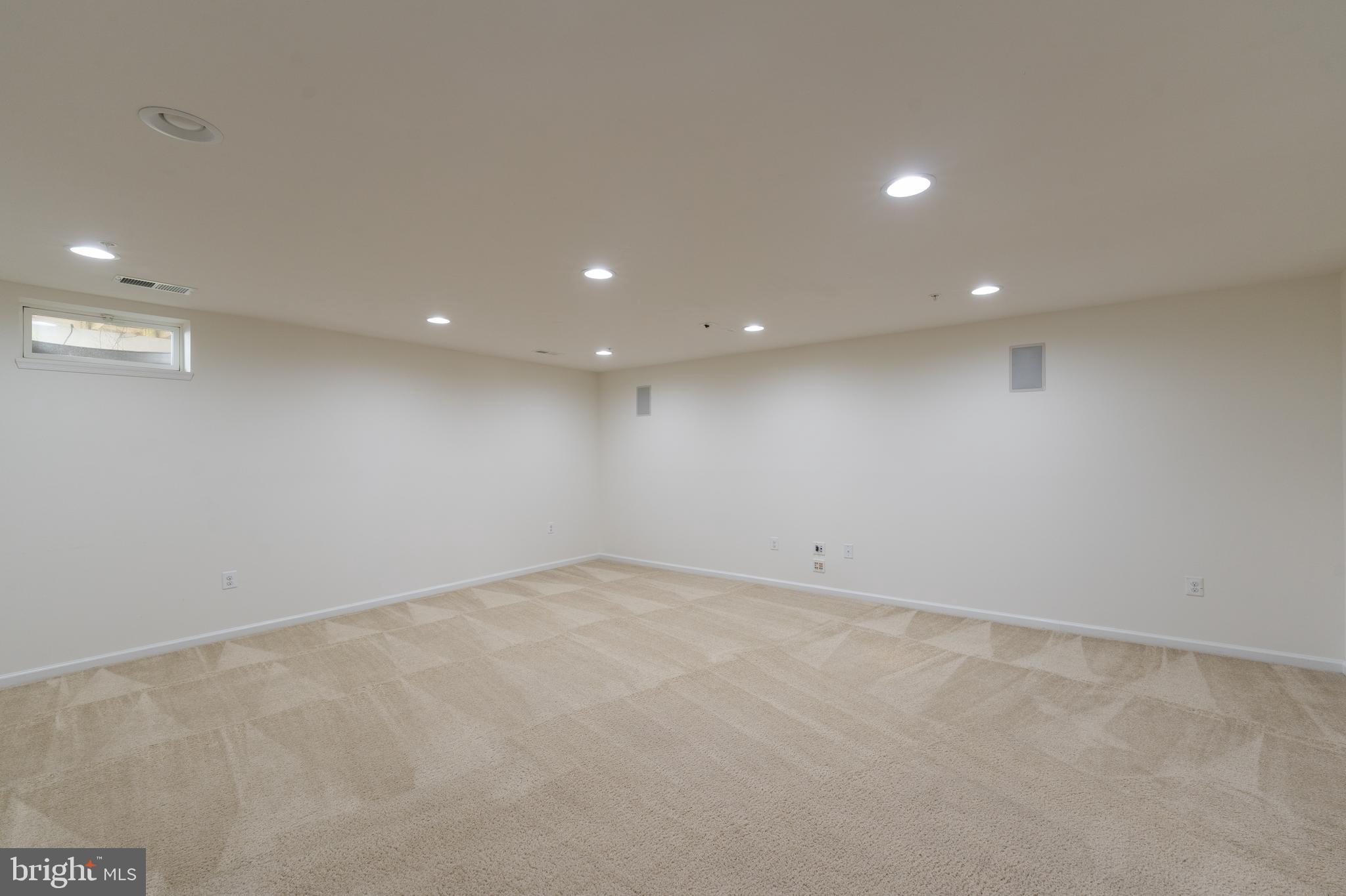 ELLICOTT CROSSING - Residential Lease