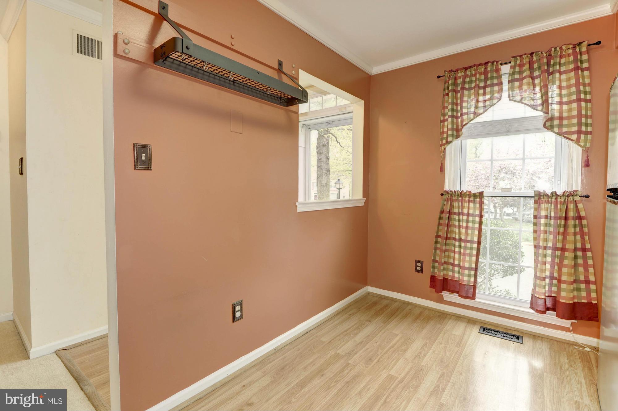 SPRINGFIELD OAKS - Residential