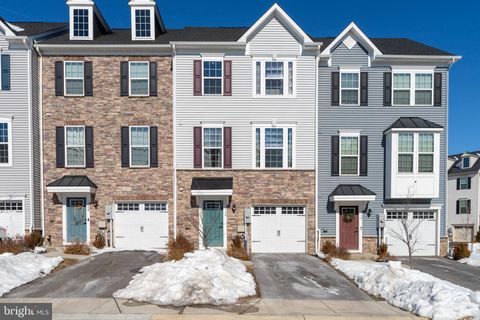 110 BETHLEHEM PL BROOKLYN MD 21225