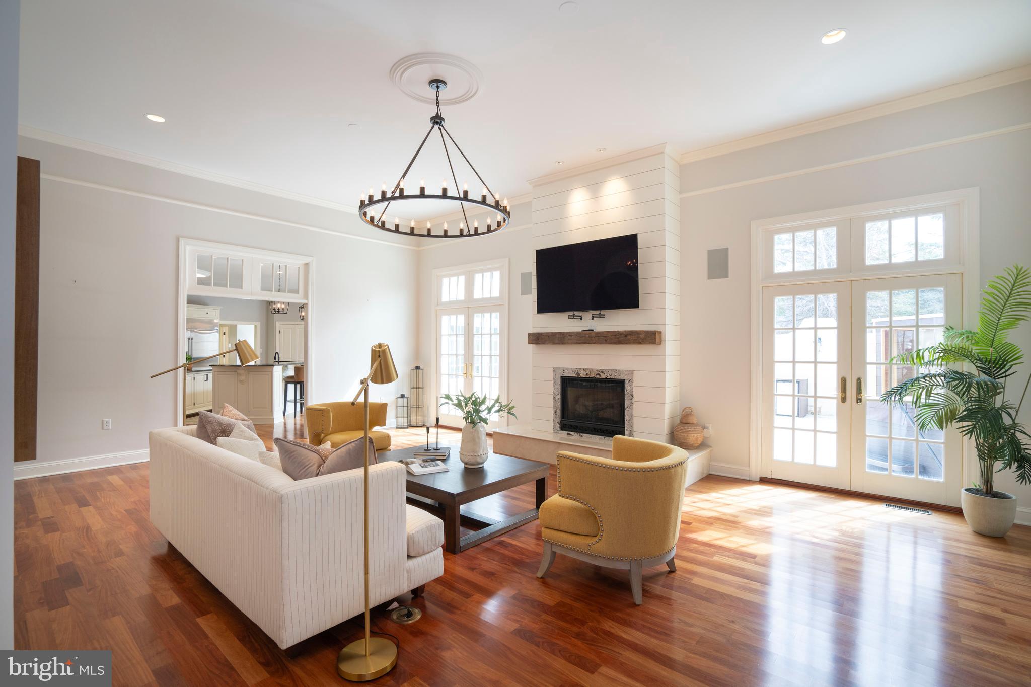 LAUREL HILLS - Residential