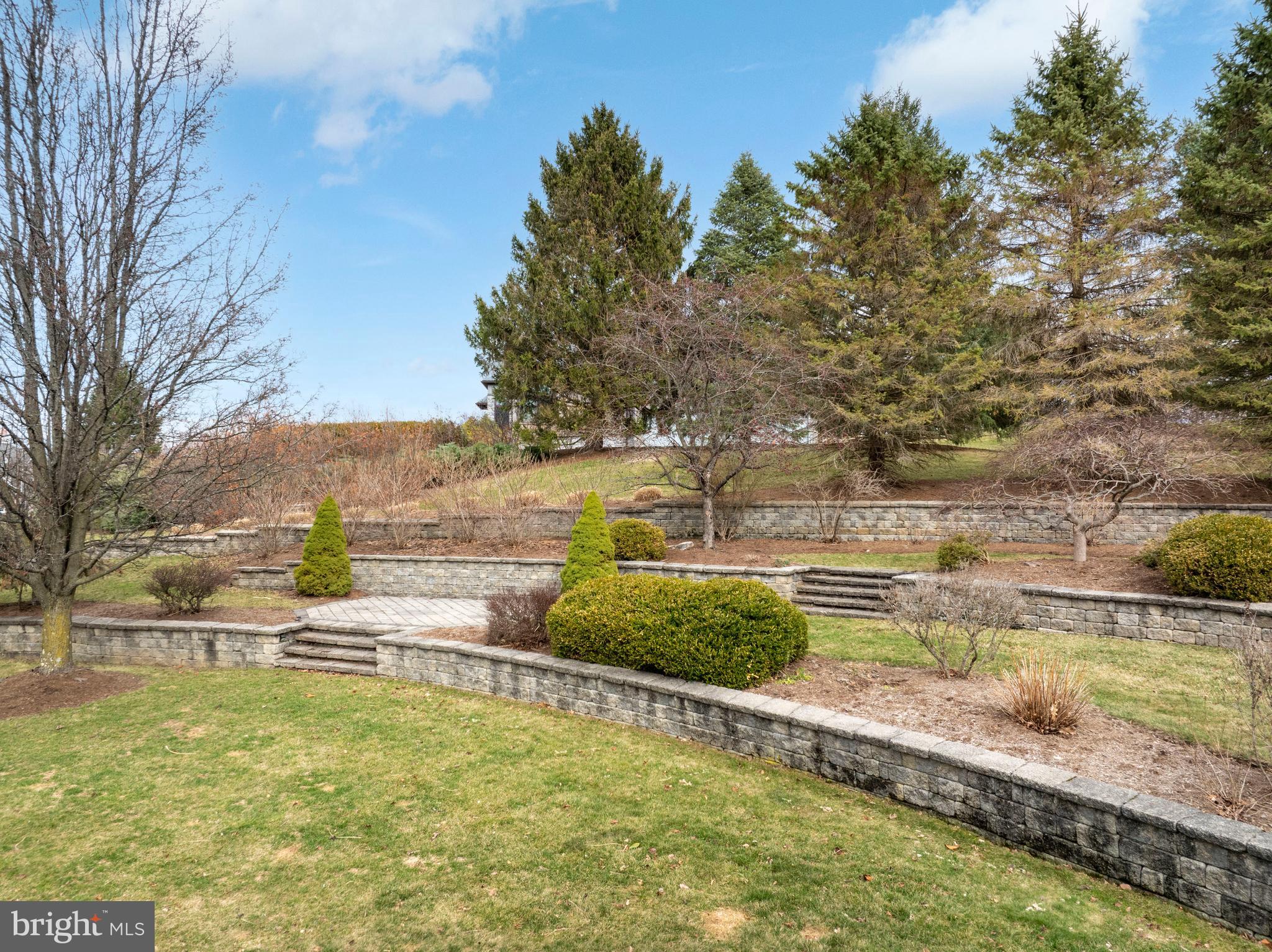 LAUREL HILLS - Residential