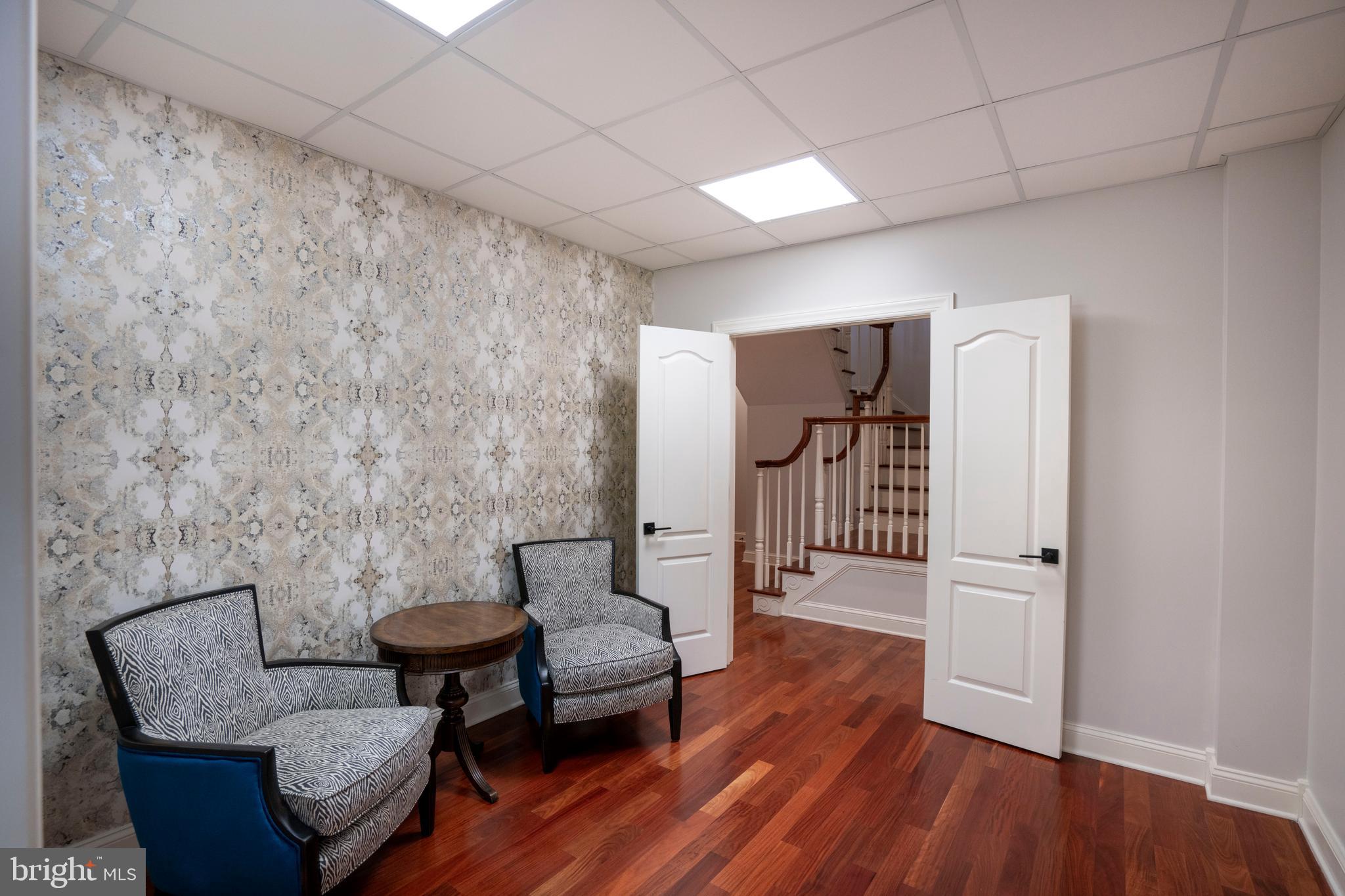 LAUREL HILLS - Residential