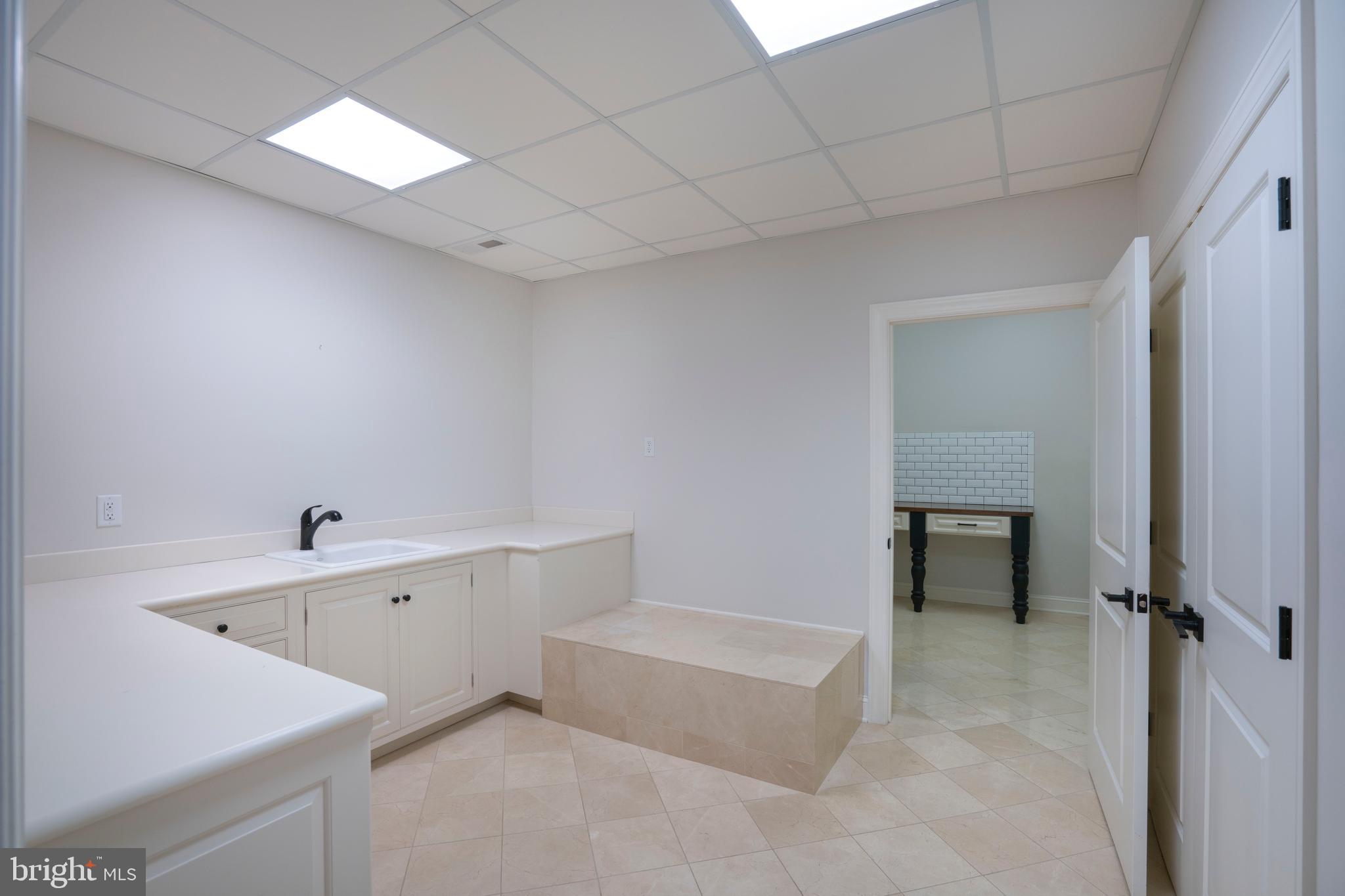 LAUREL HILLS - Residential