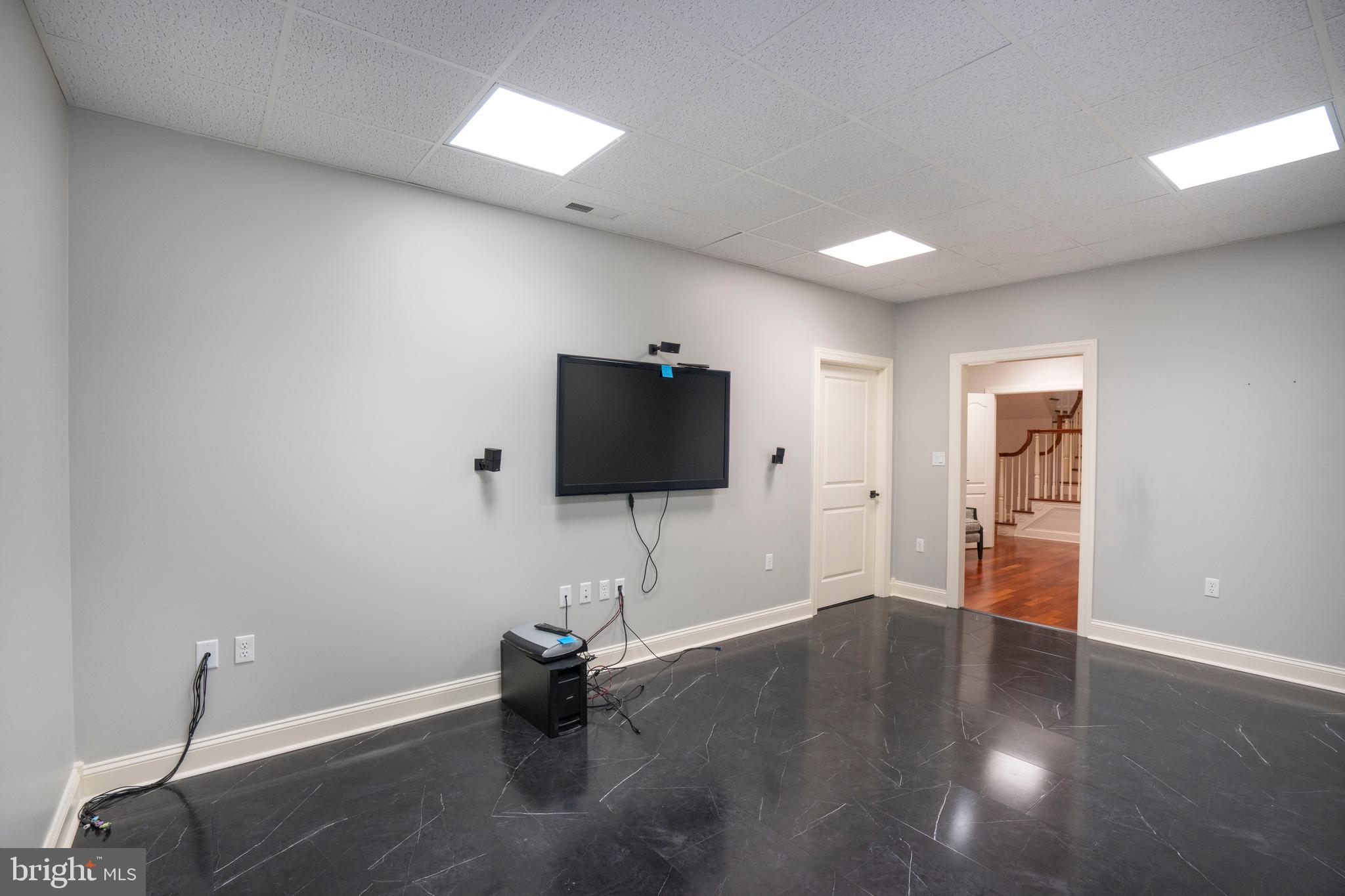 LAUREL HILLS - Residential