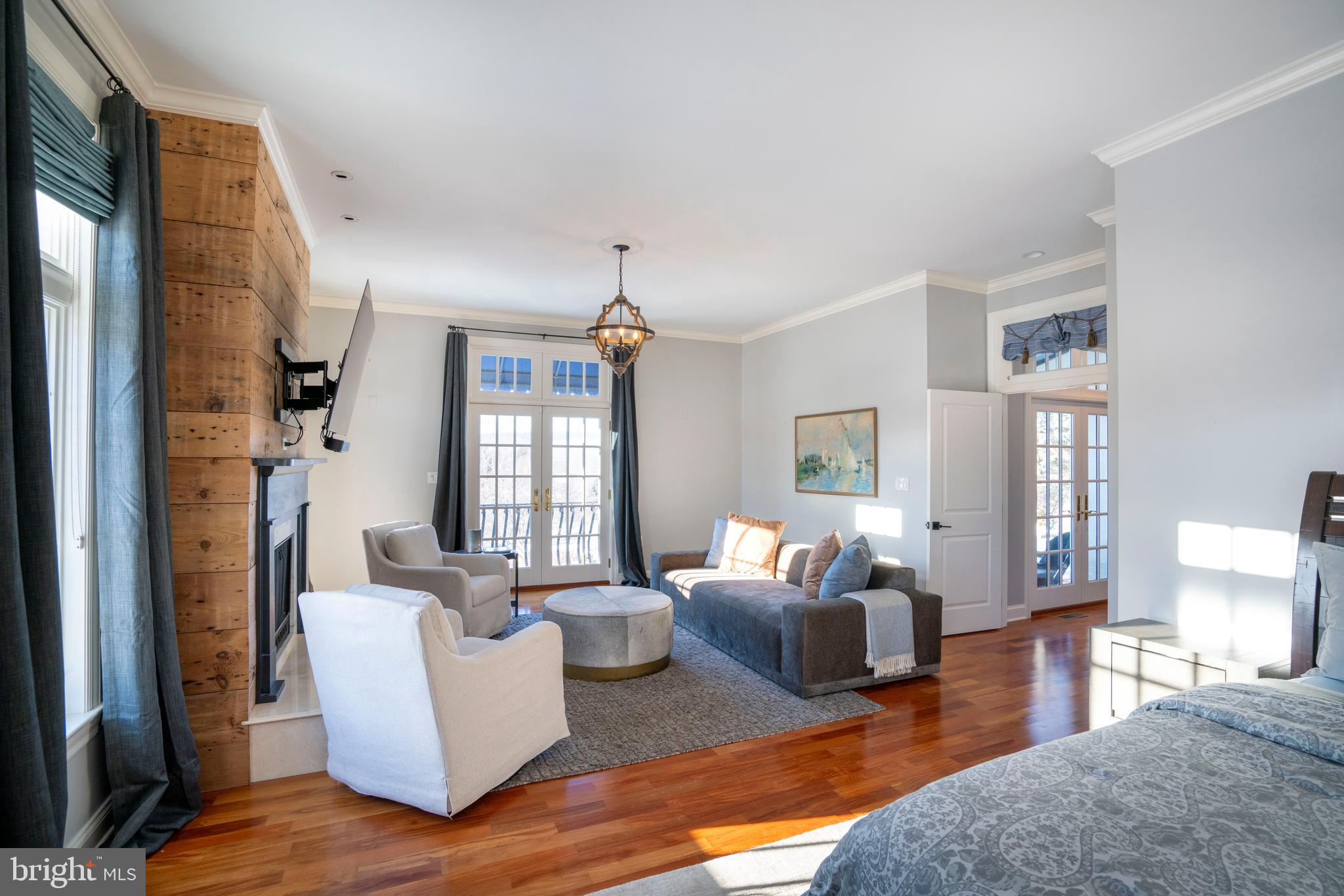 LAUREL HILLS - Residential