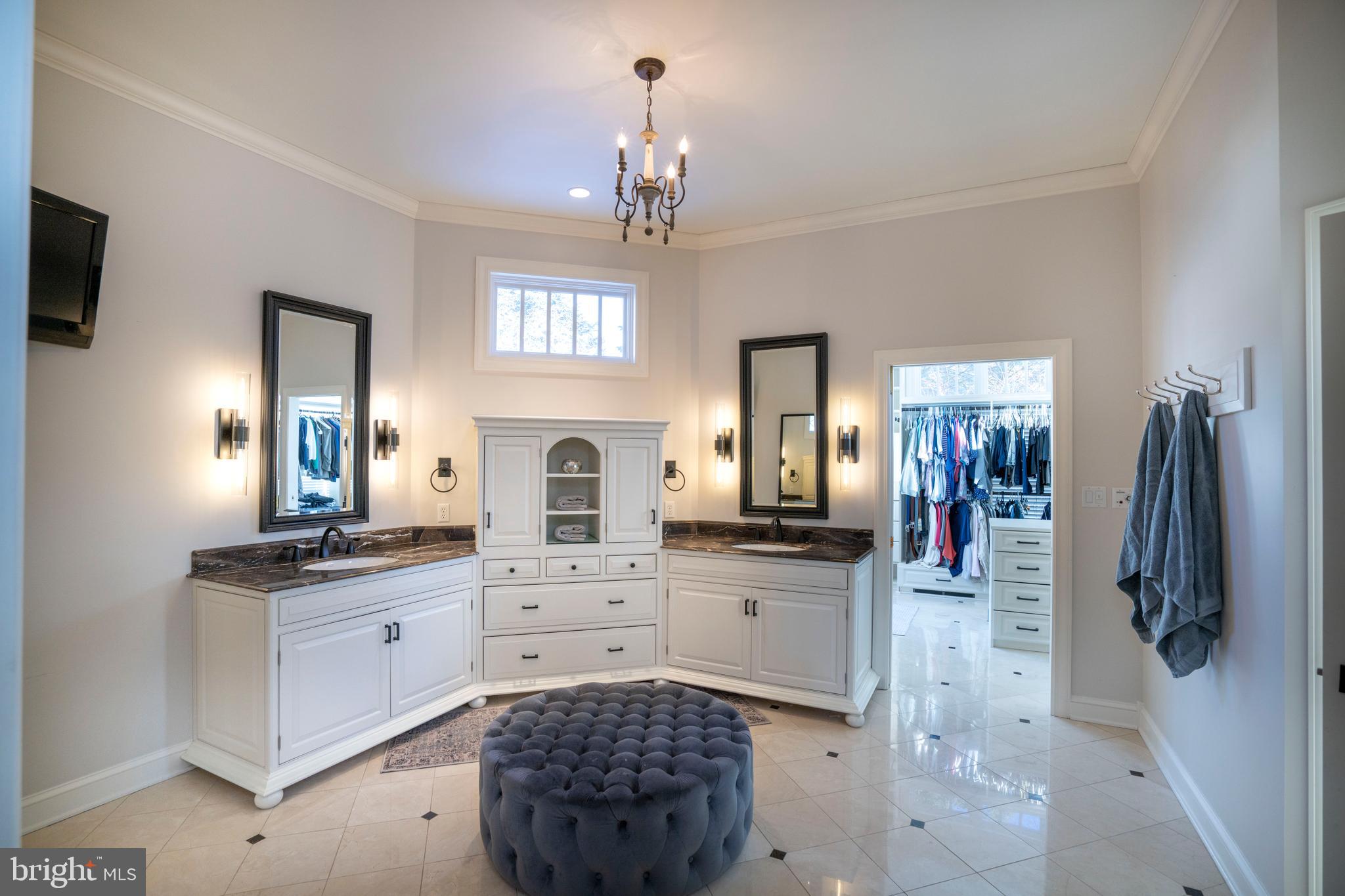 LAUREL HILLS - Residential