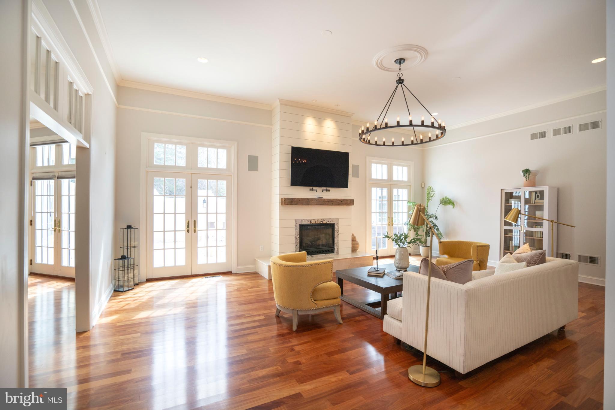 LAUREL HILLS - Residential