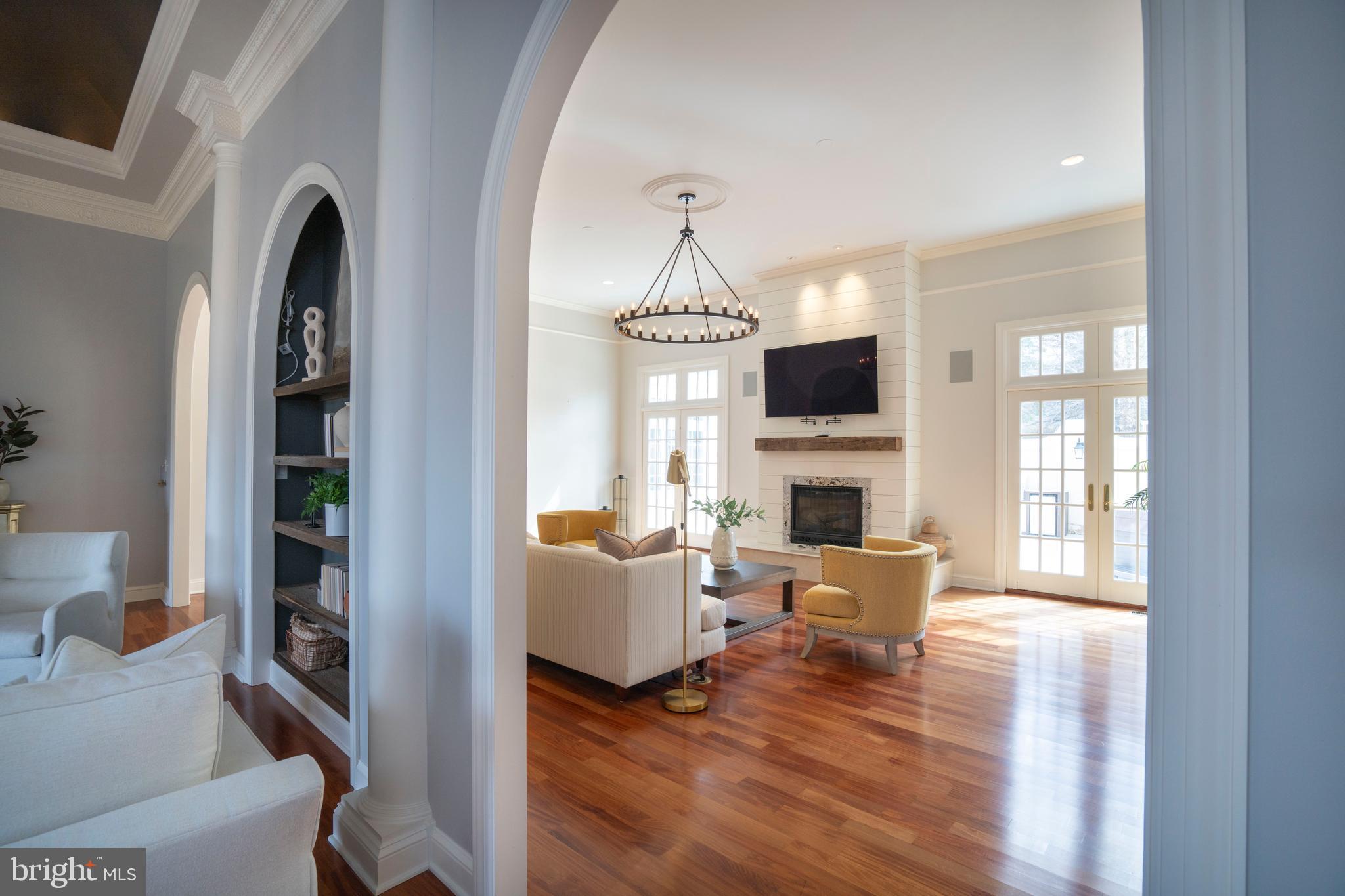 LAUREL HILLS - Residential